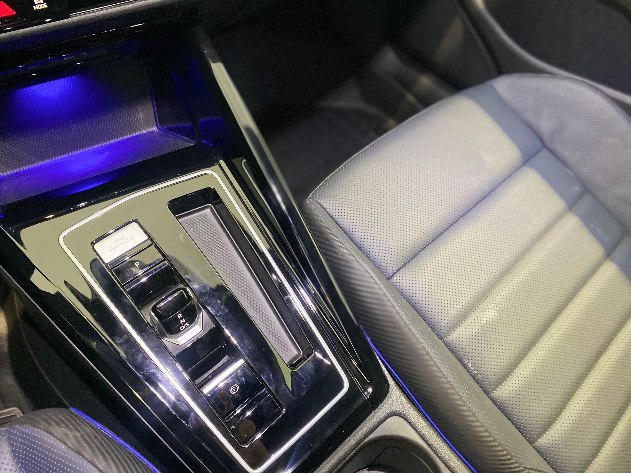 Volkswagen Golf R R + DSG + CARPLAY + CAMERA + 333 HP + WOW +++ 2024
