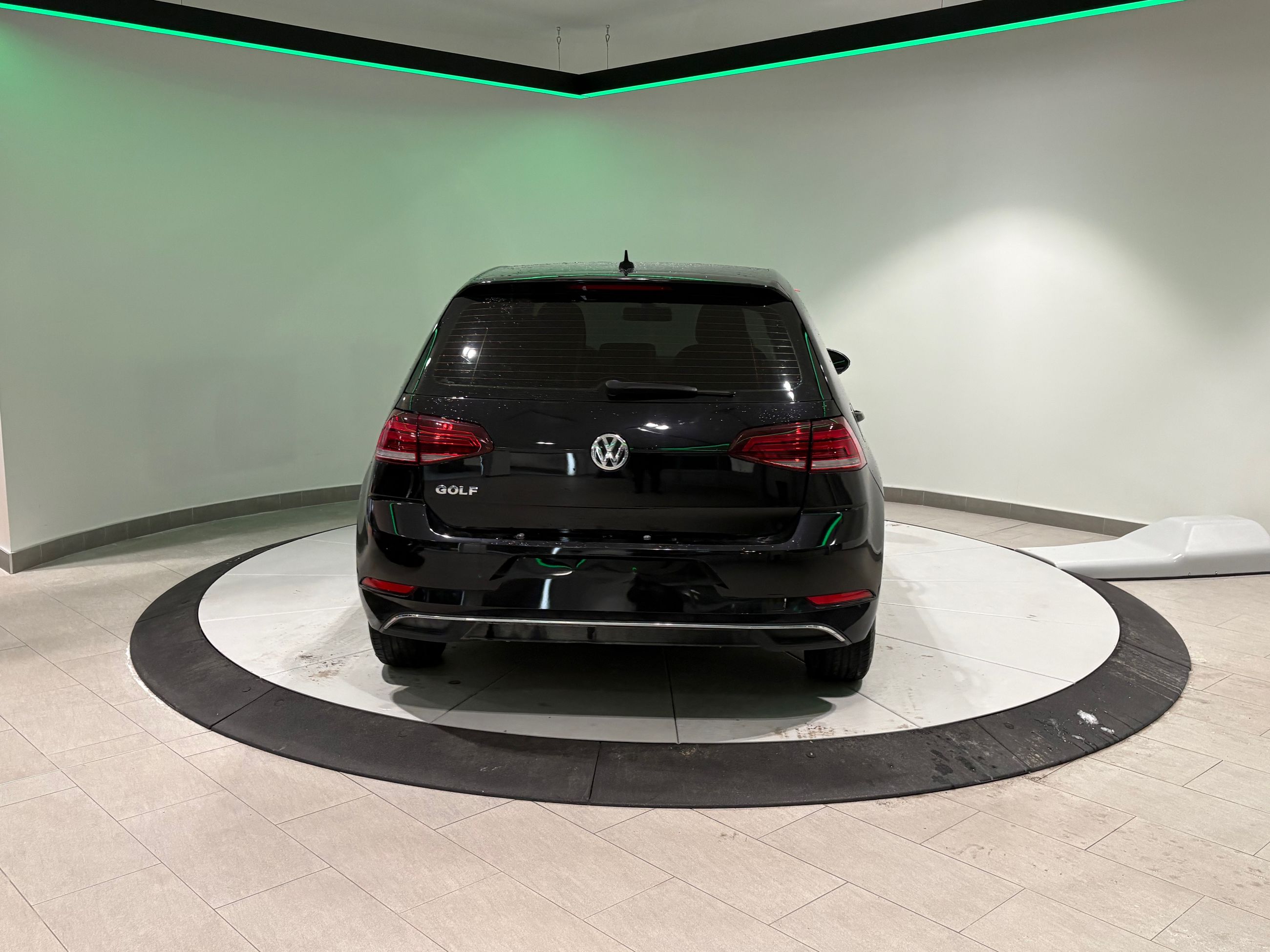 Volkswagen Golf Comfortline + CARPLAY + SIEGE CHAUFFANT + CAMERA + 2019 1 PROPRIO