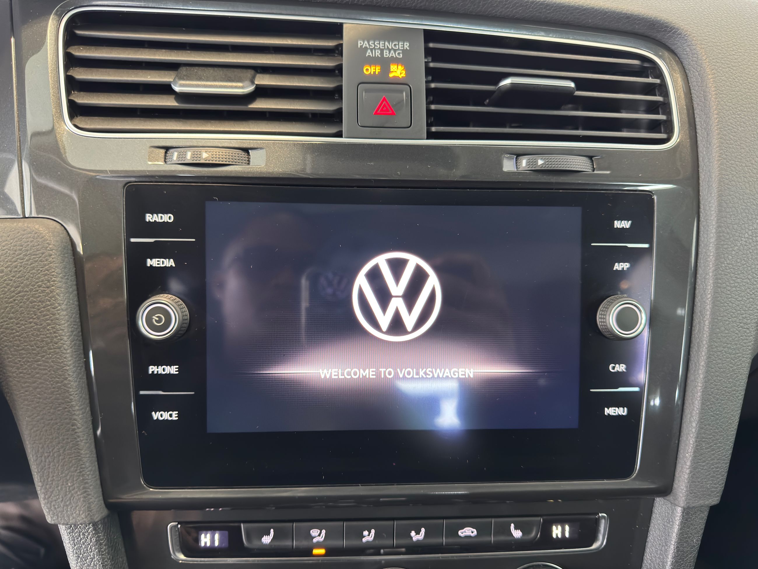 2021 Volkswagen Golf Highline + TOIT + CUIR + CARPLAY + SIEGE CHAUFFANT