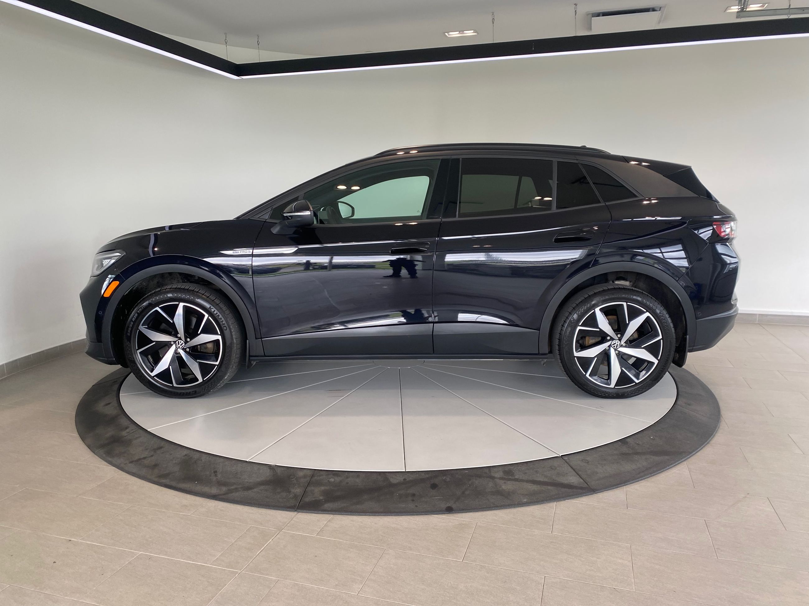 Volkswagen ID.4 PRO S + AWD + CARPLAY + CAMERA + GPS+TOIT+ WOW+++ 2024
