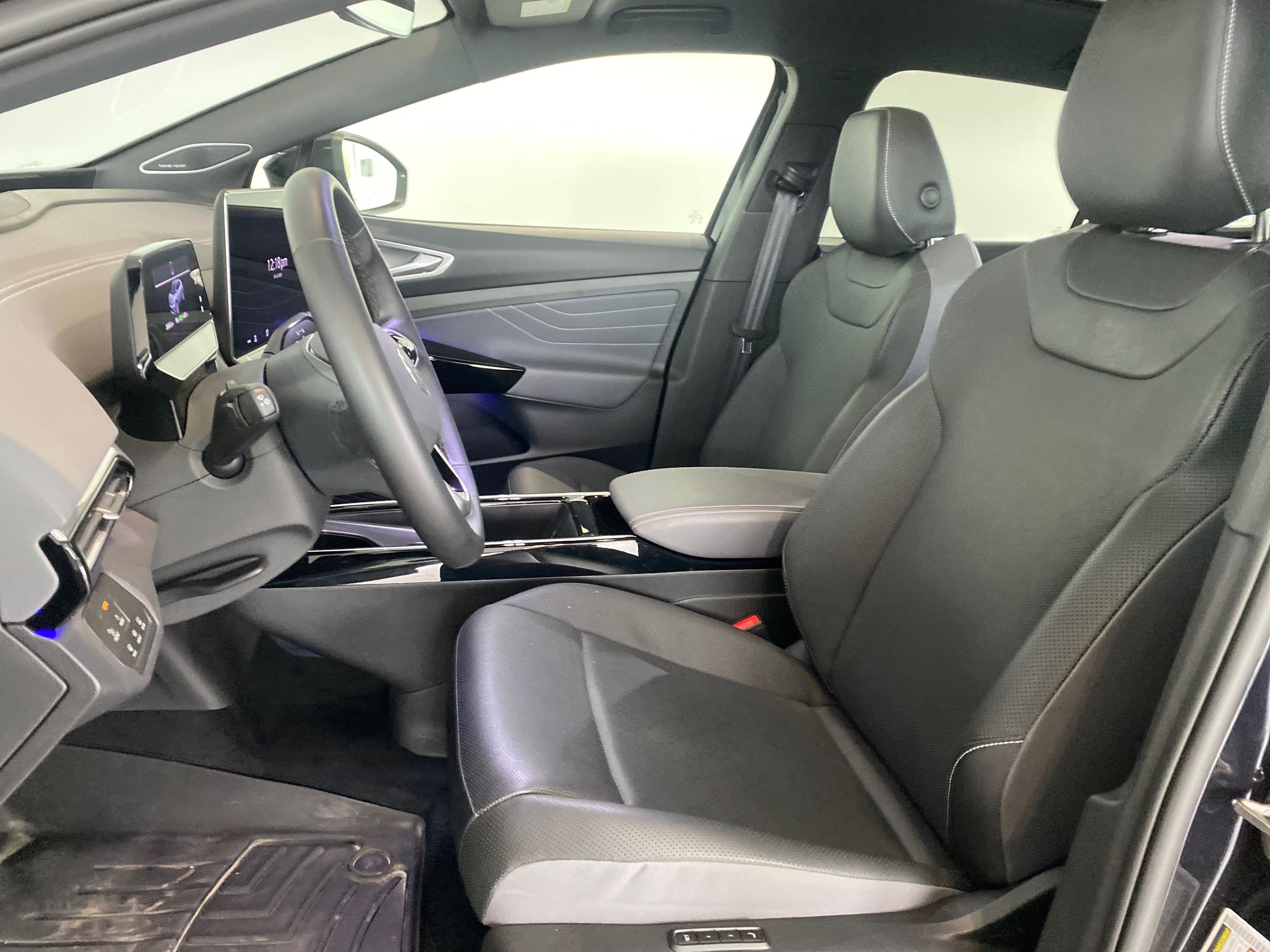 Volkswagen ID.4 PRO S + AWD + CARPLAY + CAMERA + GPS+TOIT+ WOW+++ 2024