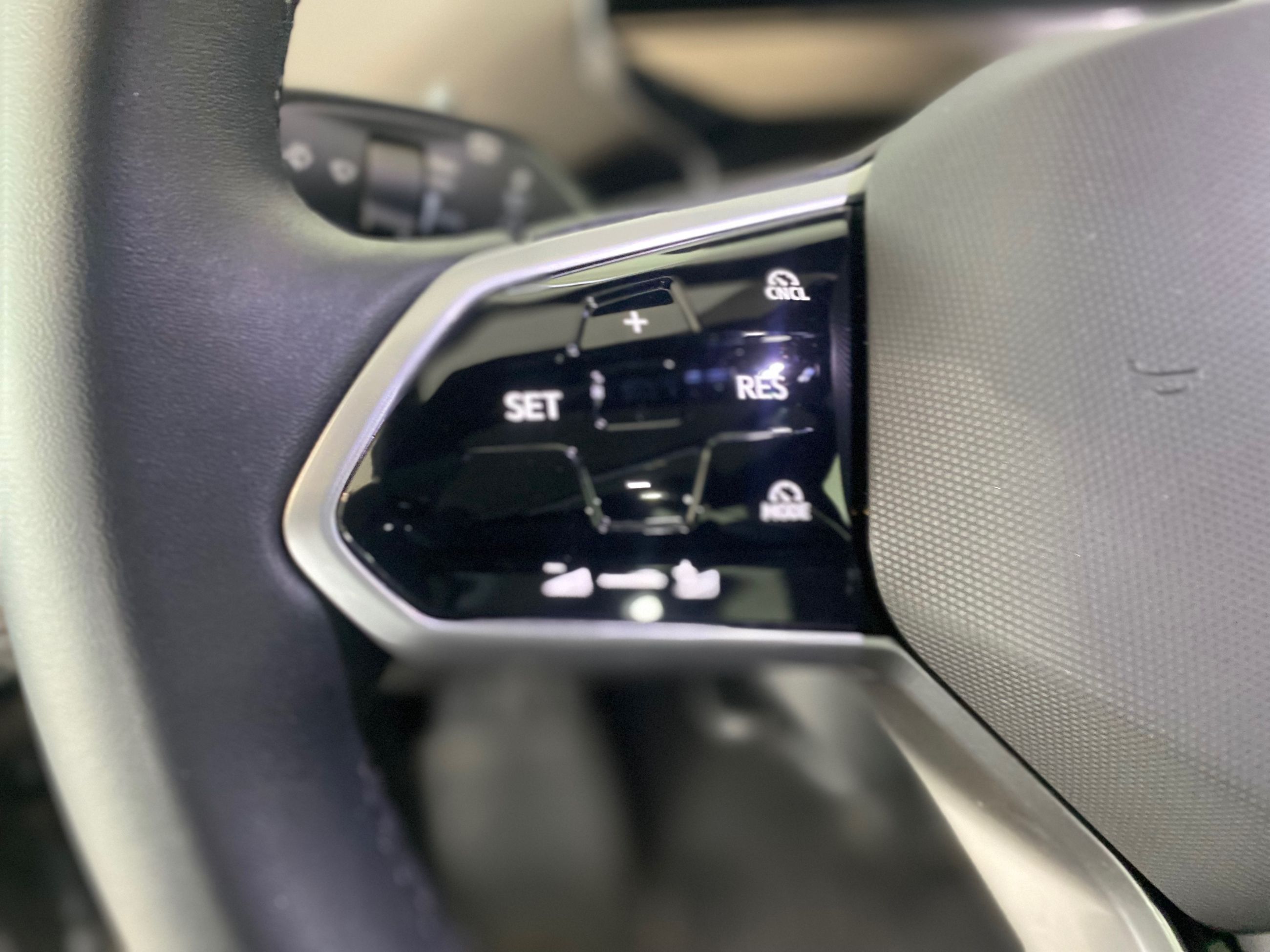 Volkswagen ID.4 PRO S + AWD + CARPLAY + CAMERA + GPS+TOIT+ WOW+++ 2024