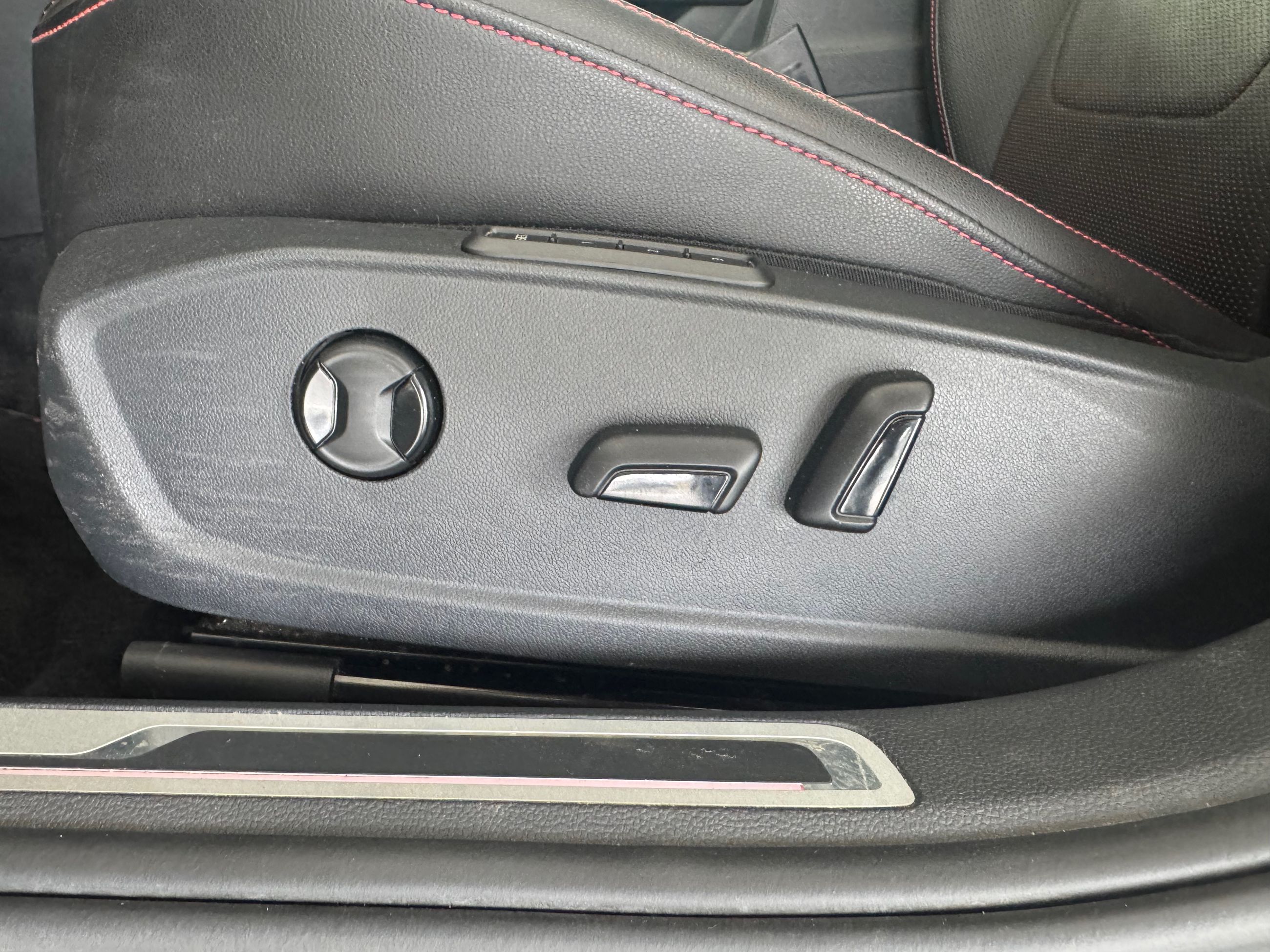 2022 Volkswagen Jetta GLI GLI + CUIR + TOIT + DSG + CARPLAY + WOW ++