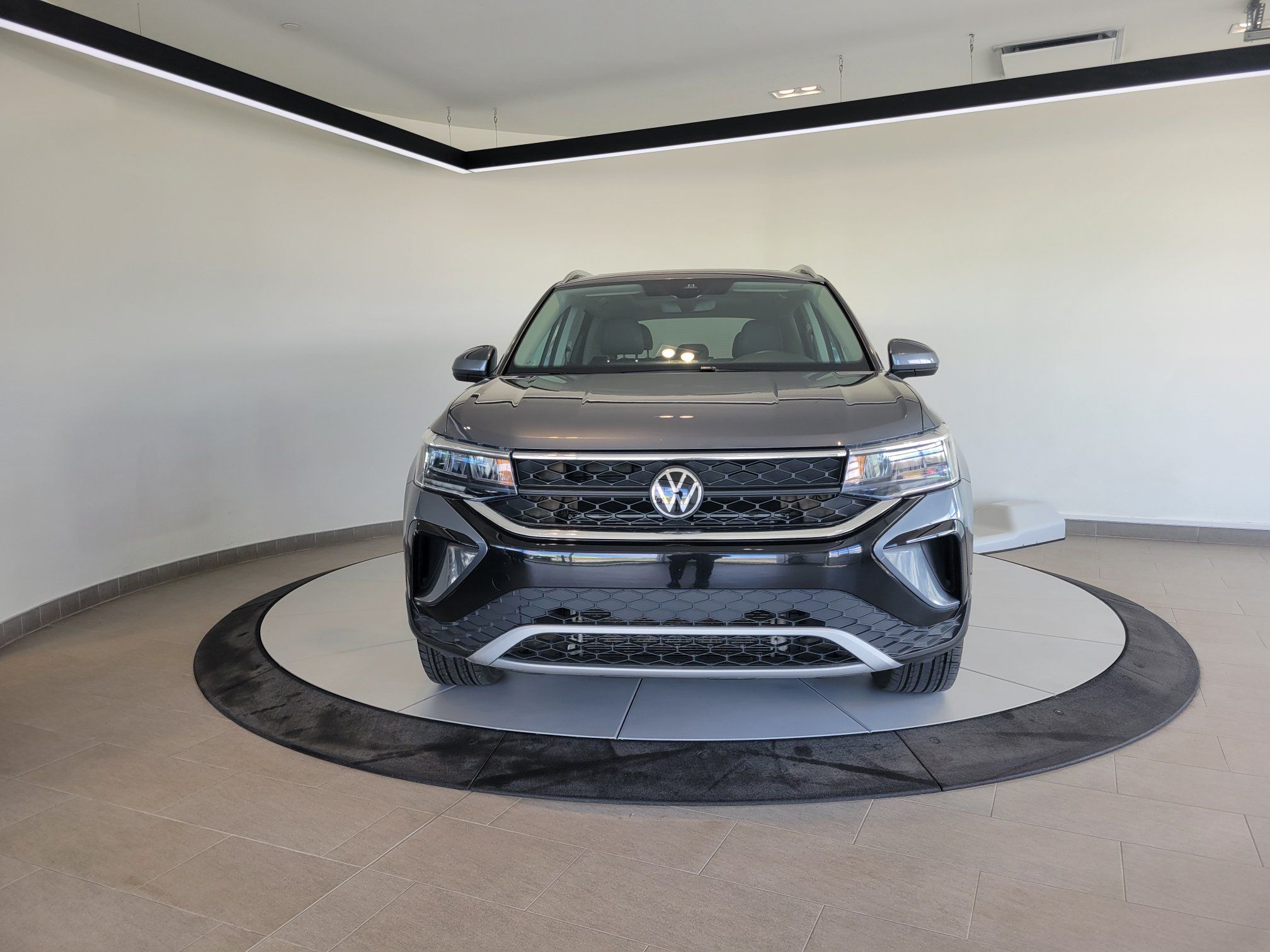 Volkswagen Taos Comfortline + TOIT + CUIR + AWD + CARPLAY + WOW ++ 2024