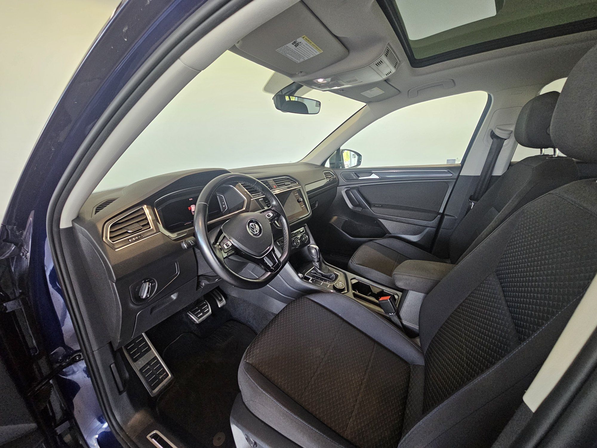2021 Volkswagen Tiguan UNITED 4 MOTION + AC + CARPLAY + CAMERA + WOW !+++