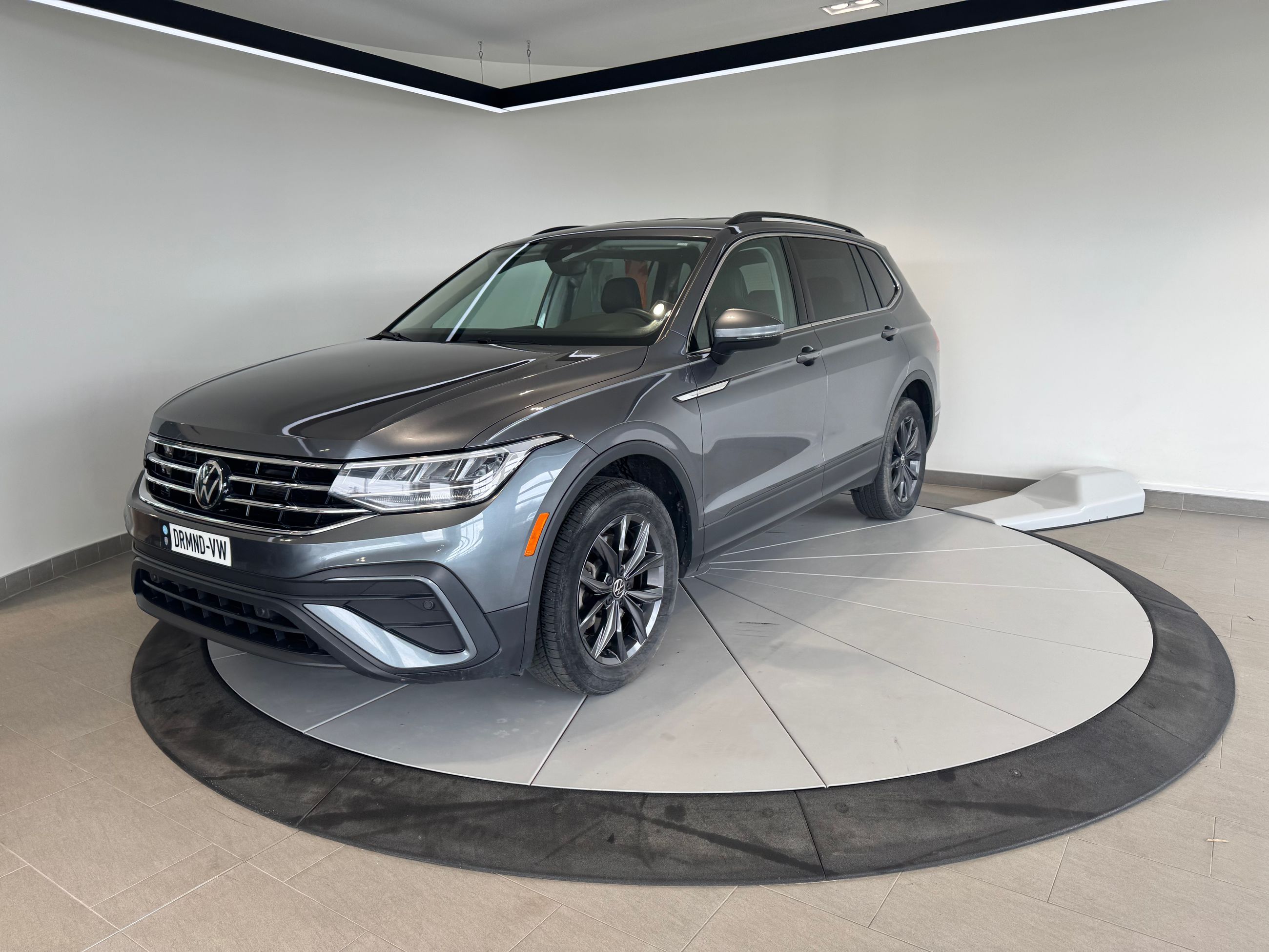2022 Volkswagen Tiguan Comfortline + CUIR + CARPLAY + A/C + AWD + WOW ++