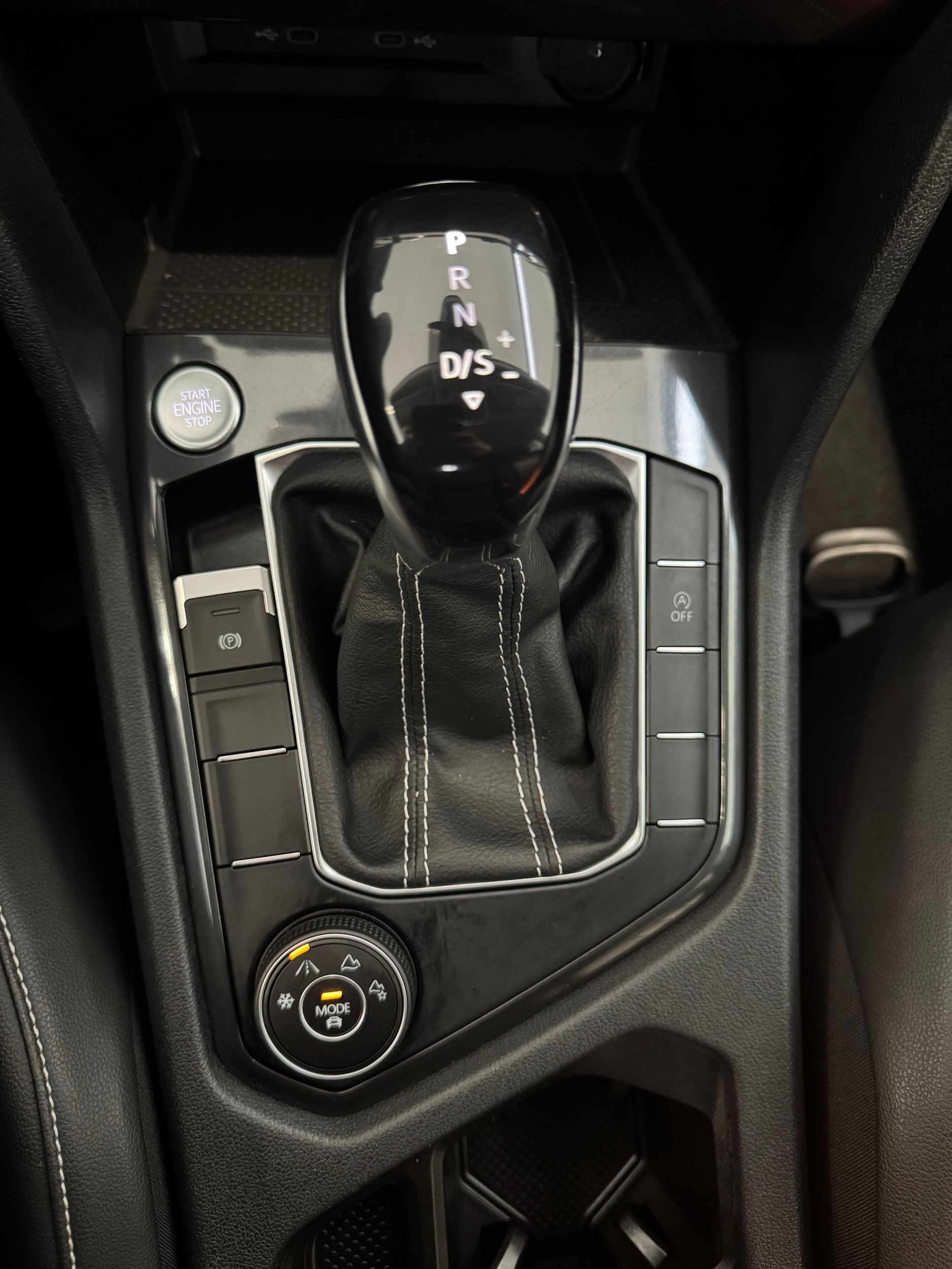 2022 Volkswagen Tiguan Comfortline + CUIR + CARPLAY + A/C + AWD + WOW ++