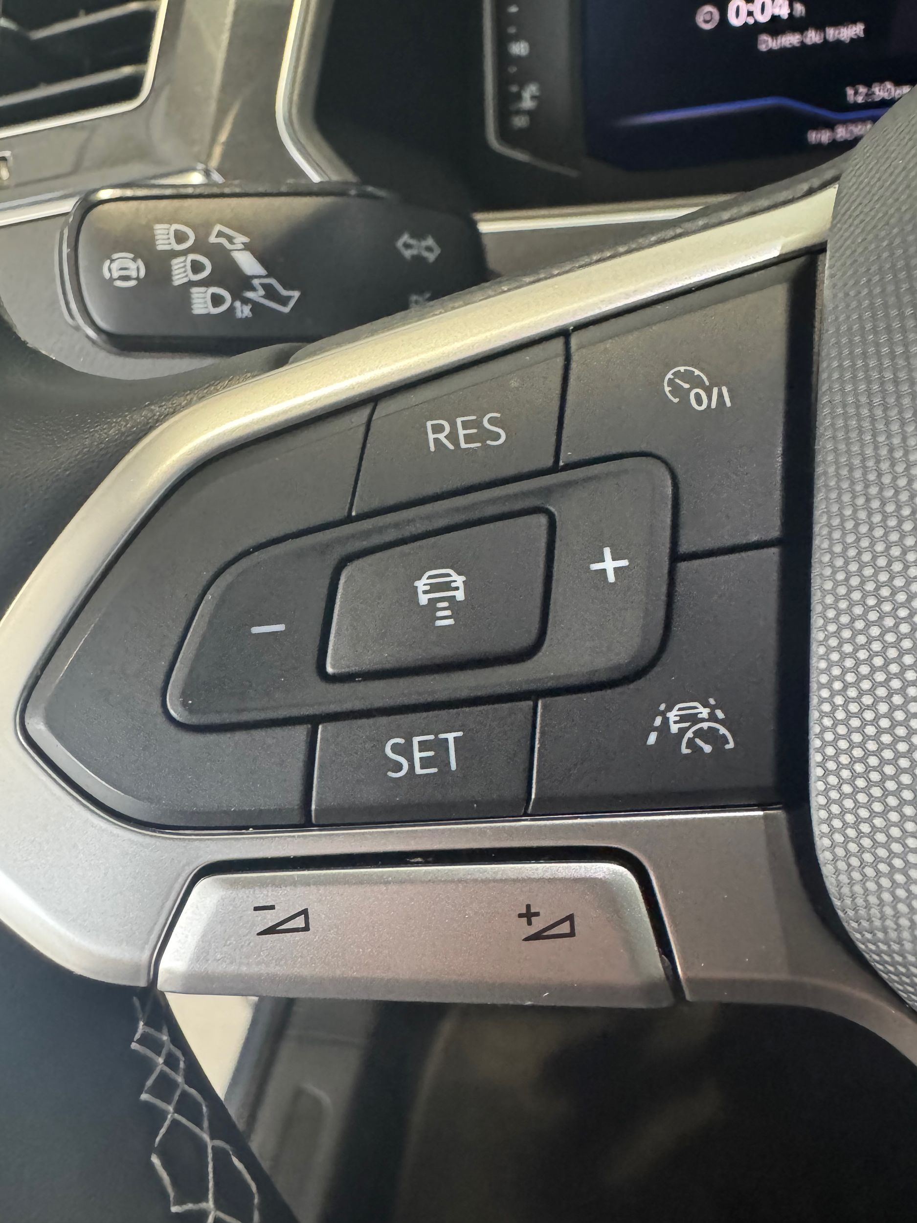 2022 Volkswagen Tiguan Comfortline + CUIR + CARPLAY + A/C + AWD + WOW ++