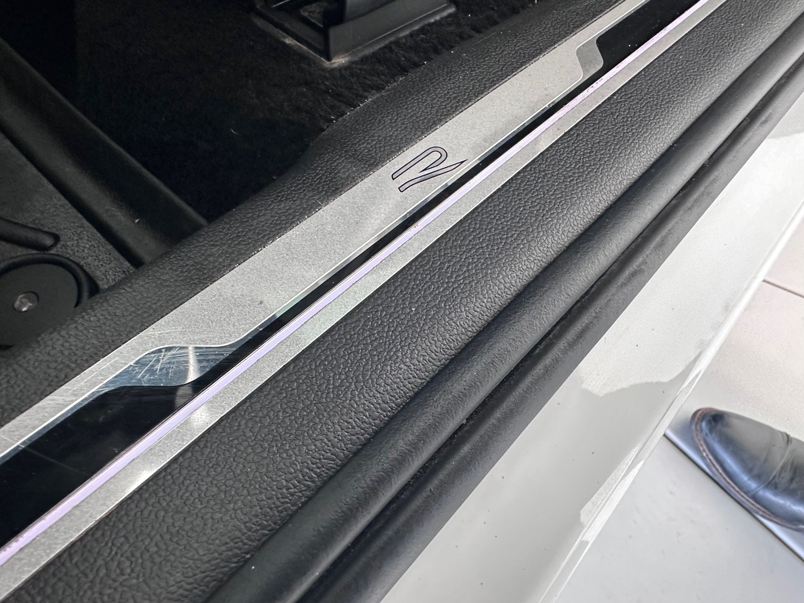 Volkswagen Tiguan Comfortline R-Line Black Edition 2023