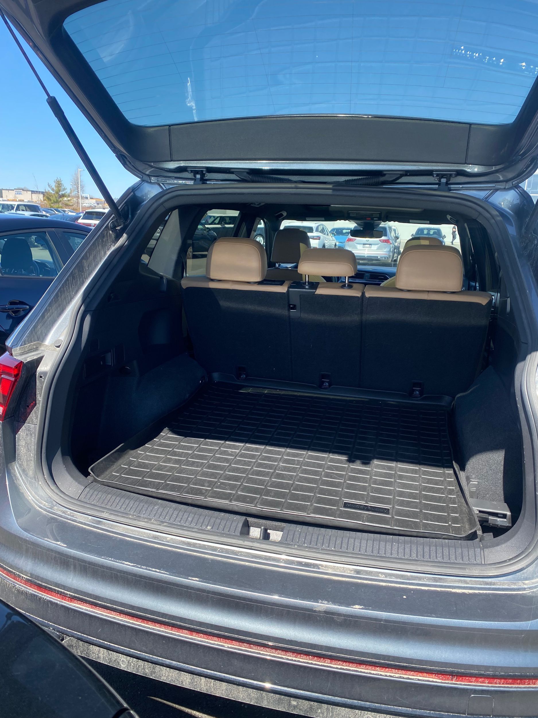 2023 Volkswagen Tiguan Comfortline R-Line Black Edition