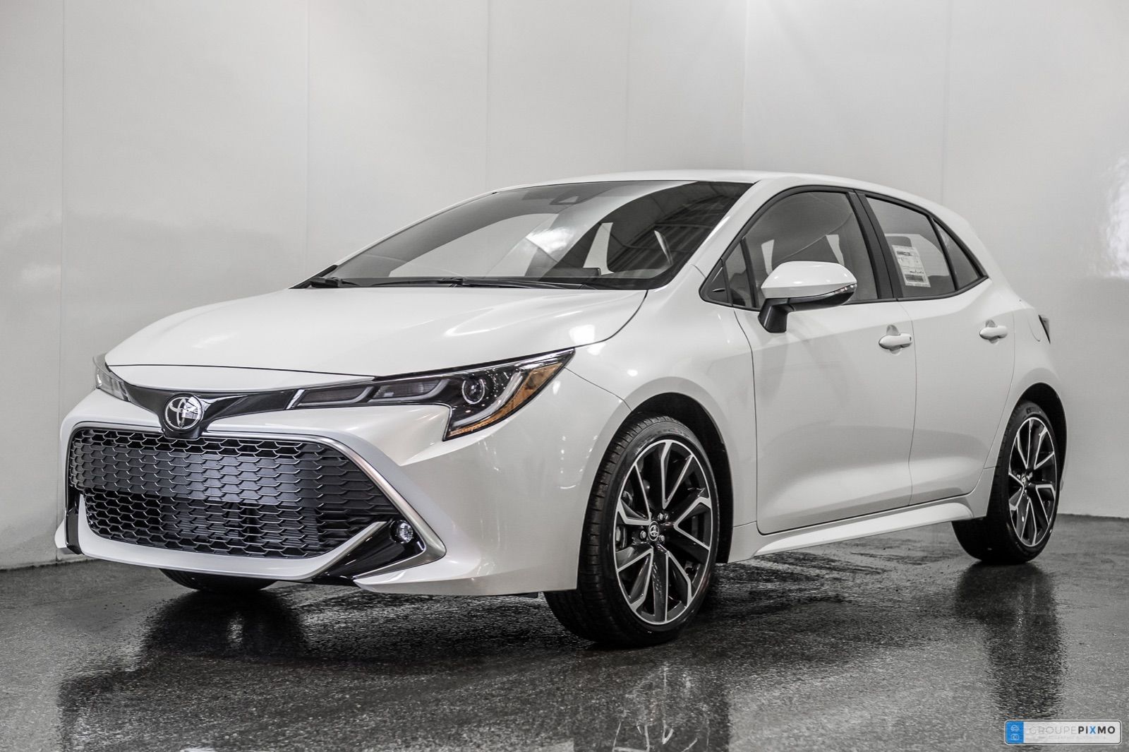 PreOwned 2019 Toyota Corolla Hatchback XSE 1854 D