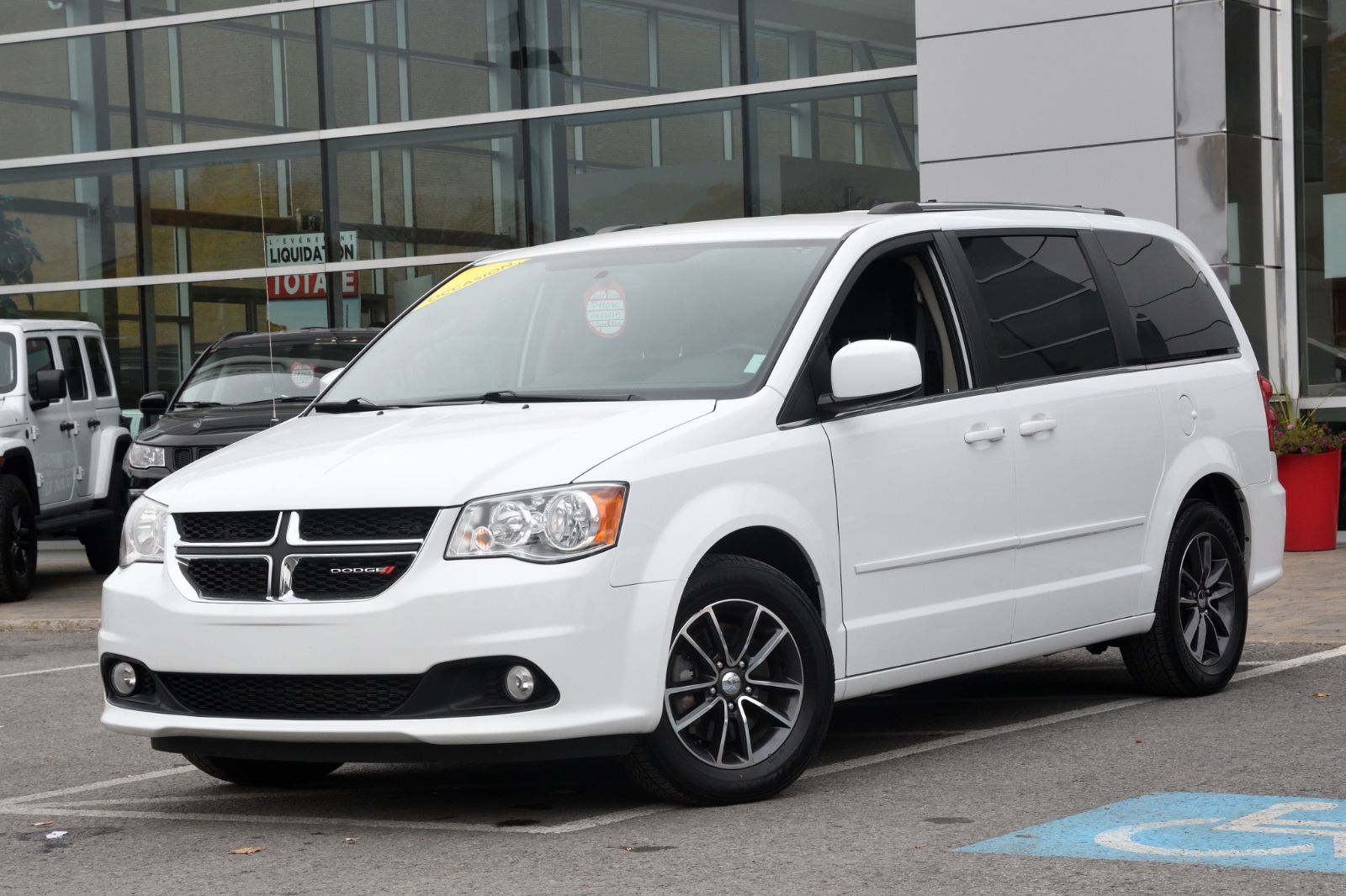 2017 dodge grand caravan hitch