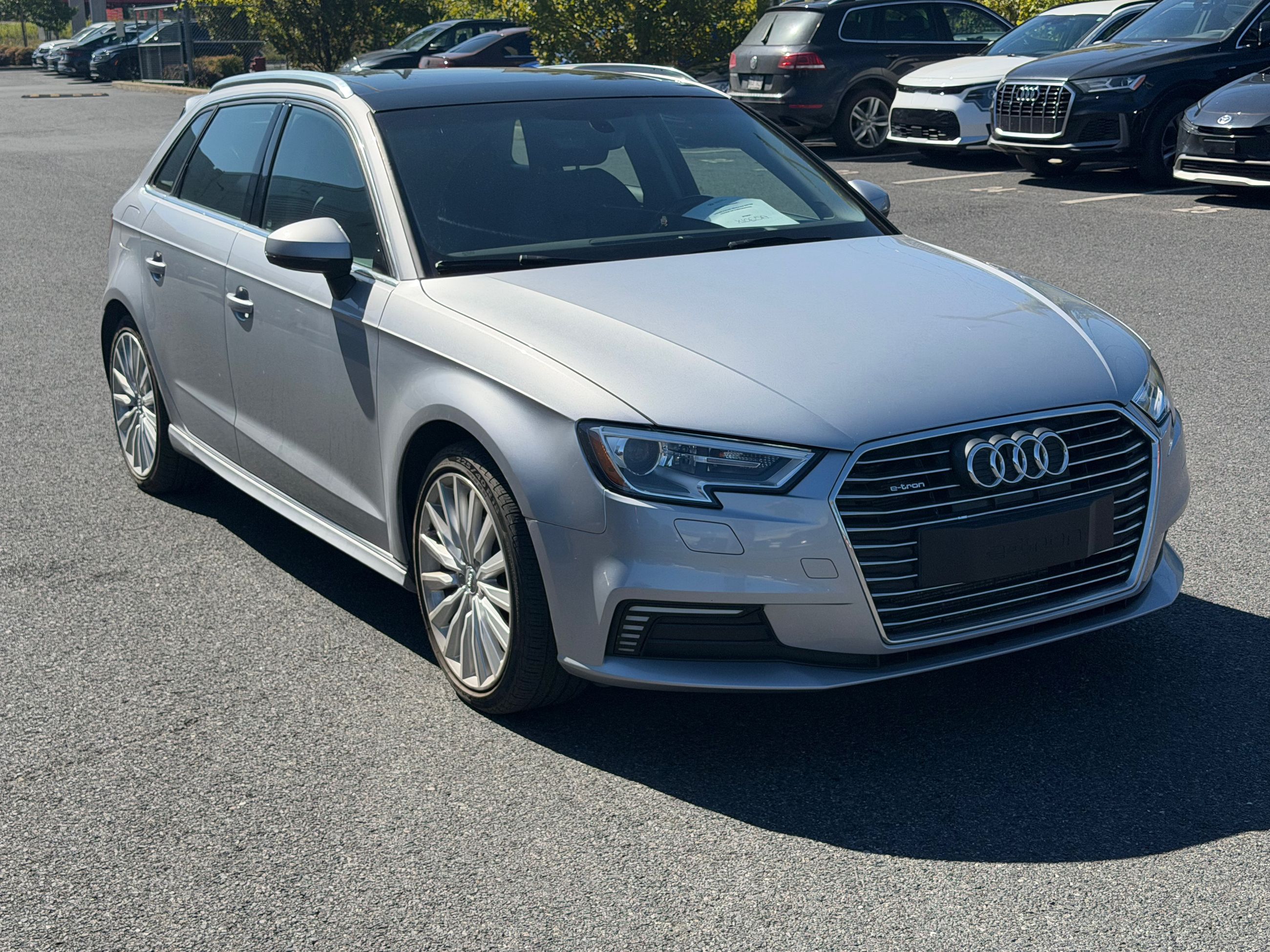 Photo Audi A3 e-tron Progressiv 2017 #2