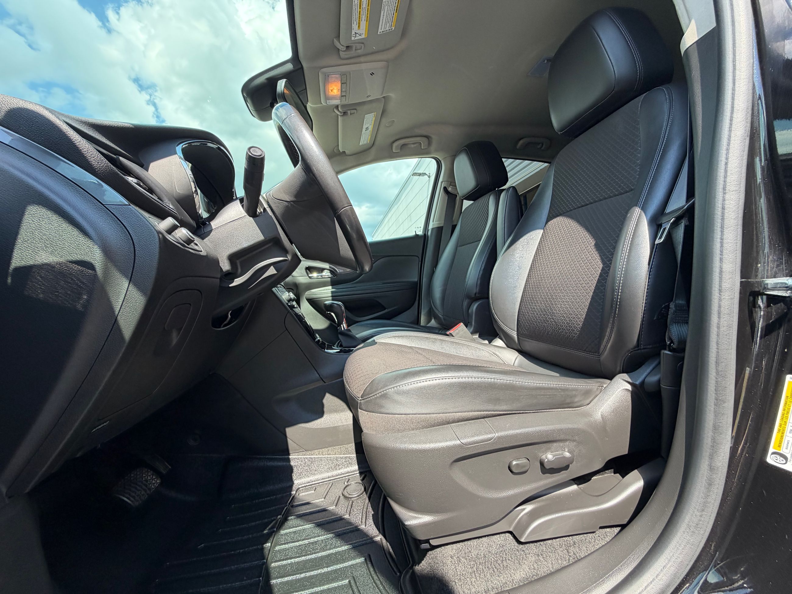 Photo 2019 Buick Encore Sport Touring #8