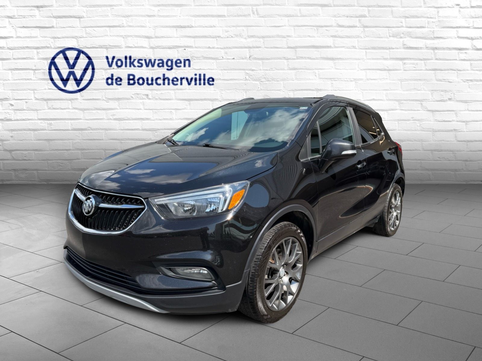 Photo 2019 Buick Encore Sport Touring #1