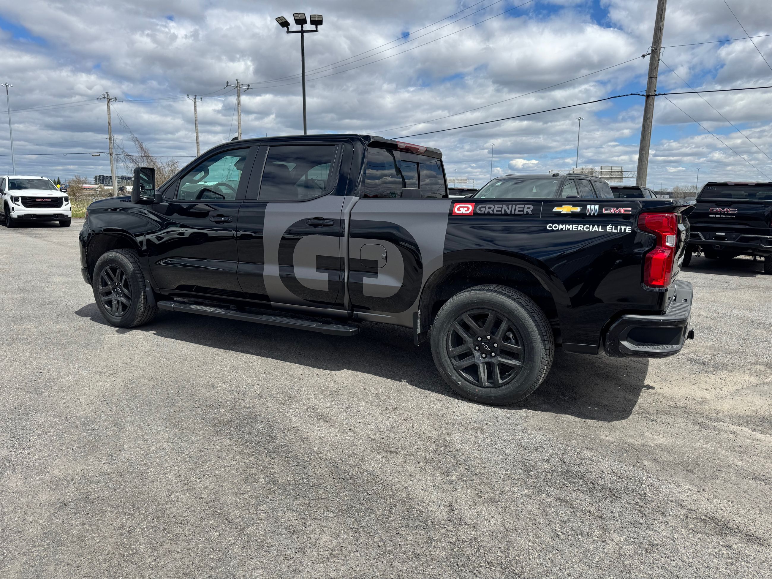 Photo 2026 Chevrolet Silverado 1500 RST #3