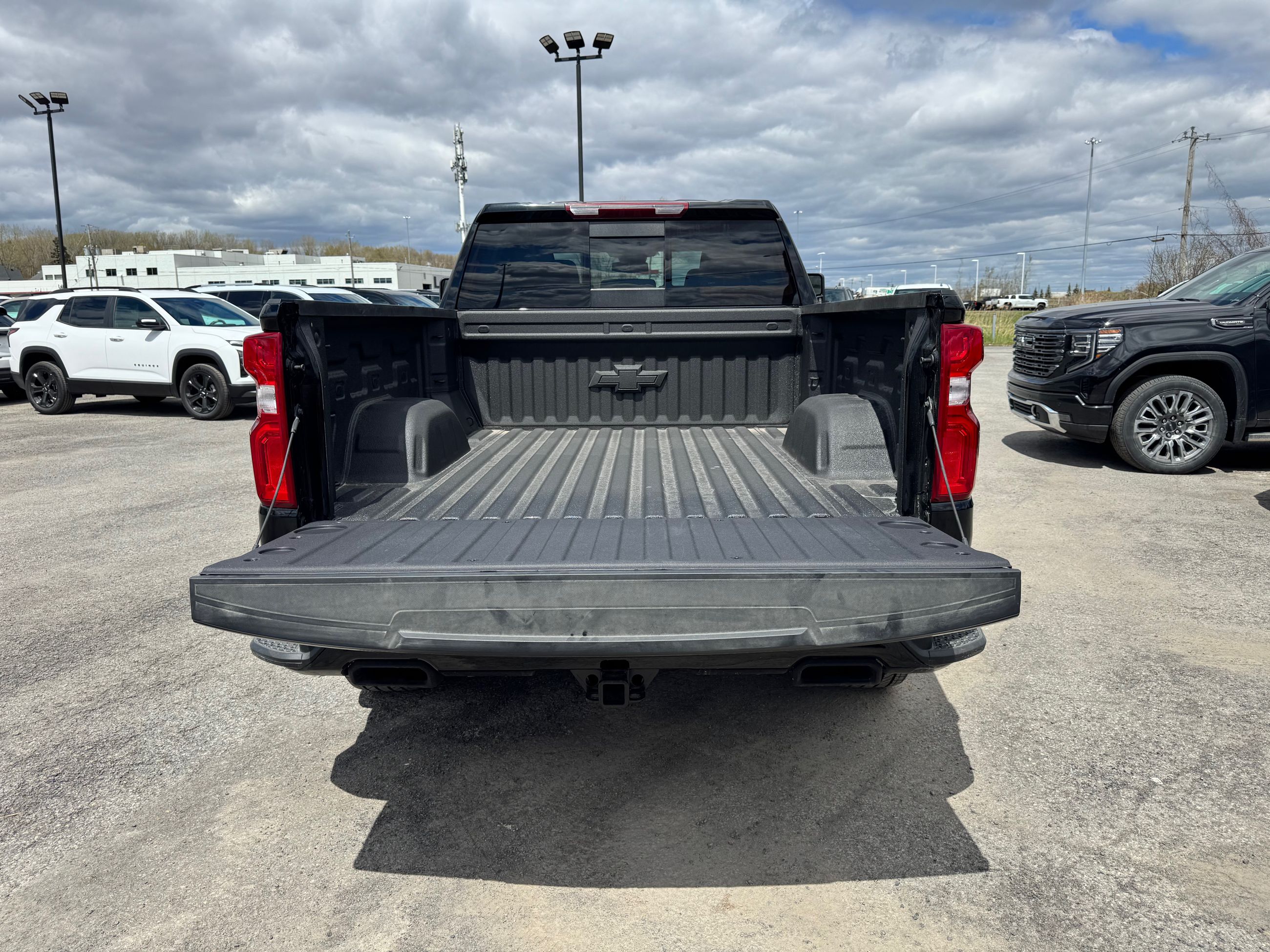 Photo 2026 Chevrolet Silverado 1500 RST #6