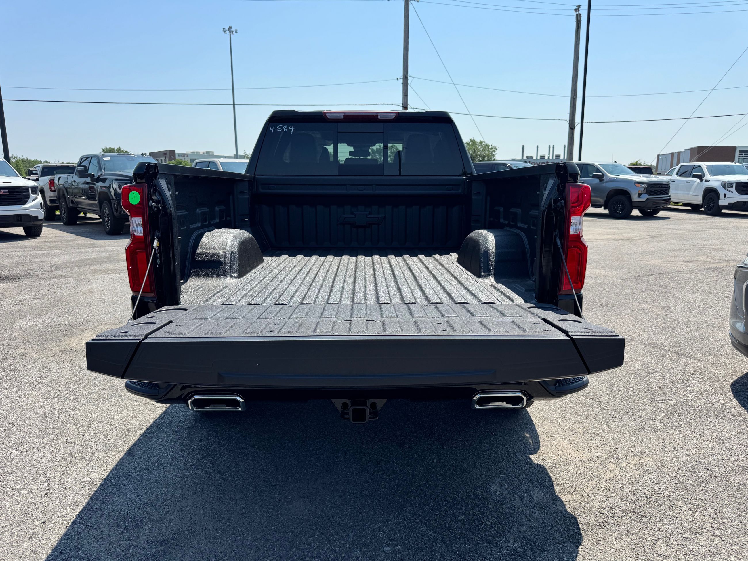 Photo 2026 Chevrolet Silverado 1500 RST #7
