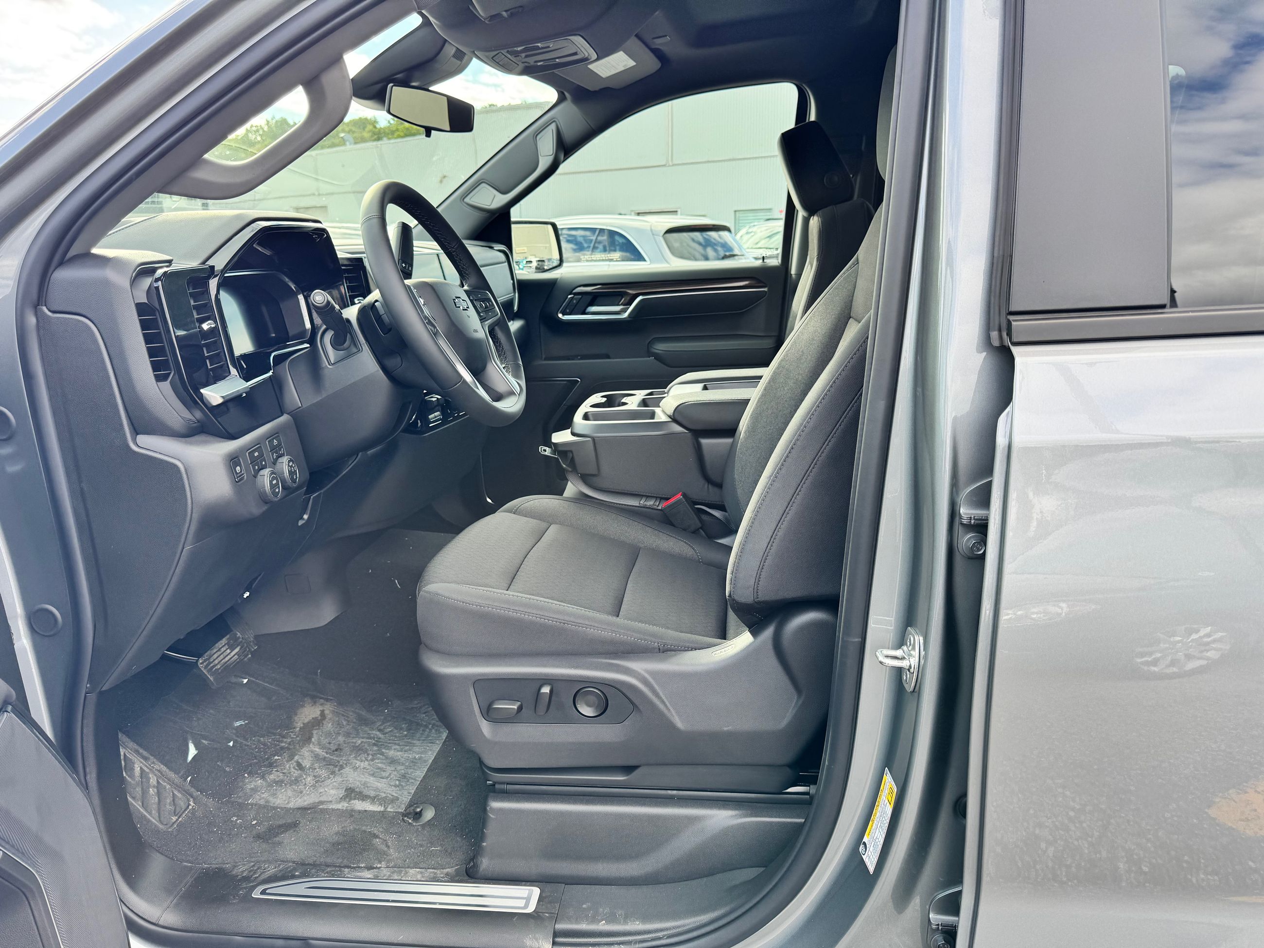 Photo 2026 Chevrolet Silverado 1500 RST #8