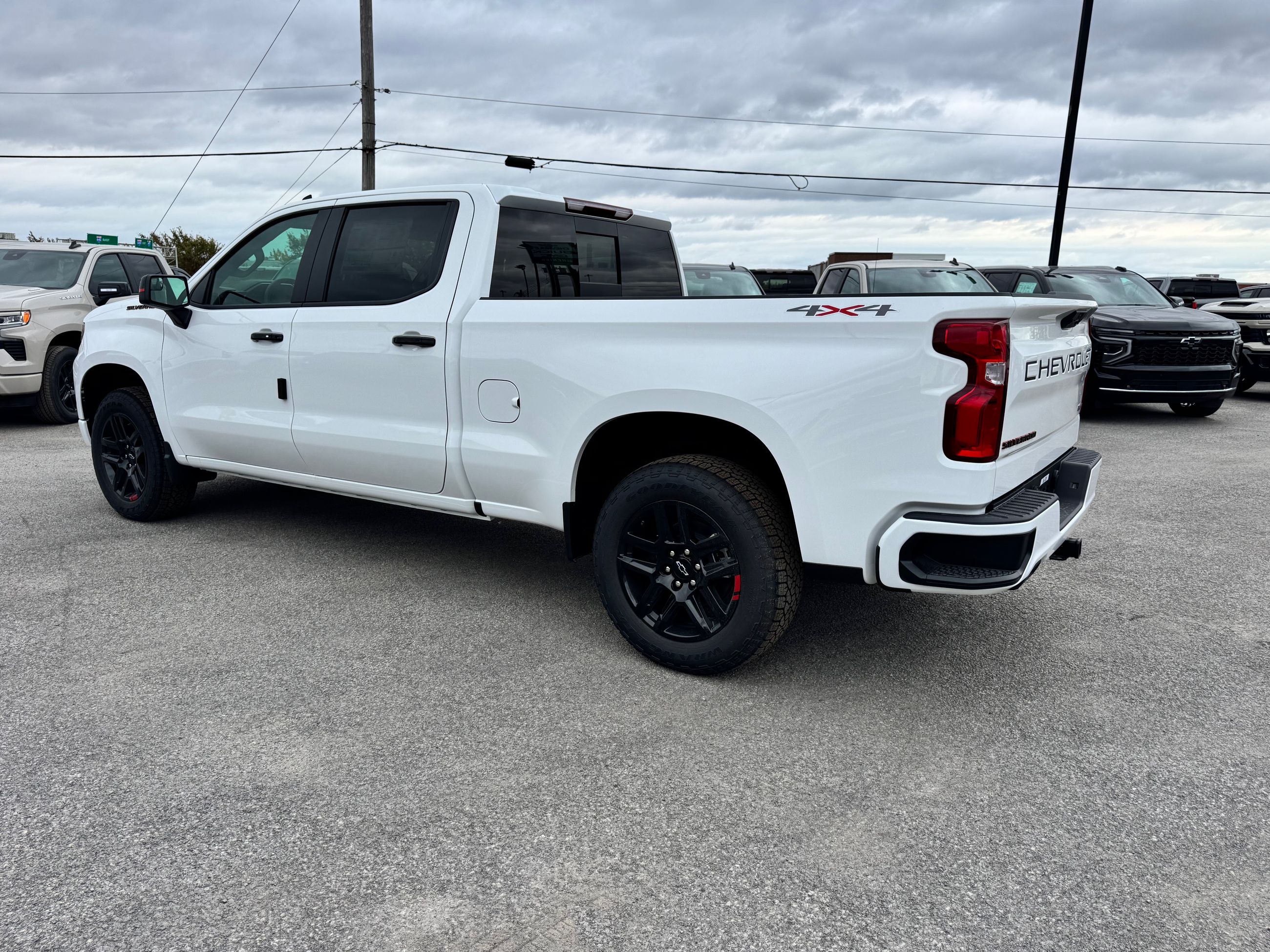Photo Chevrolet Silverado 1500 RST 2026 #2