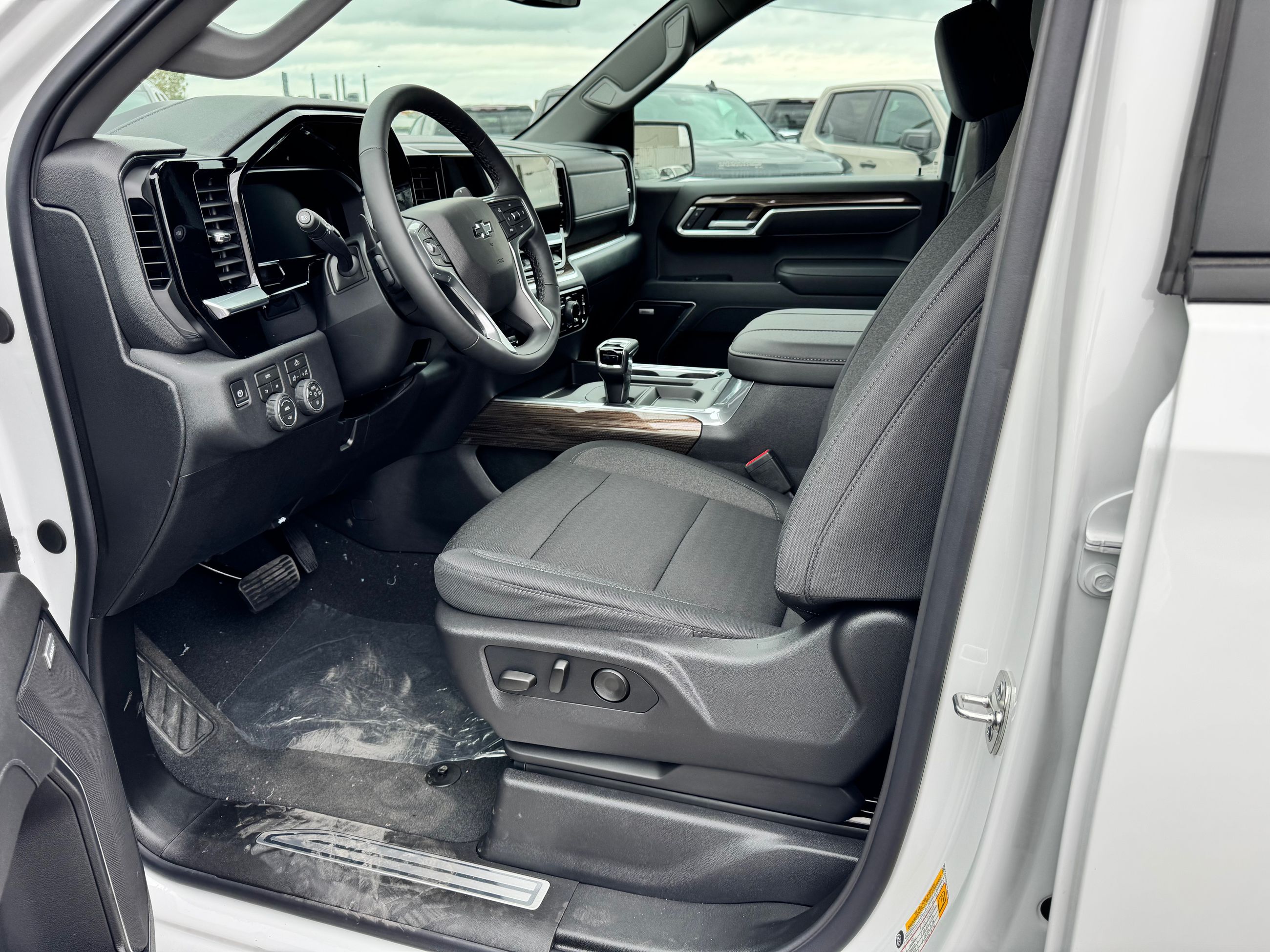 Photo Chevrolet Silverado 1500 RST 2026 #6