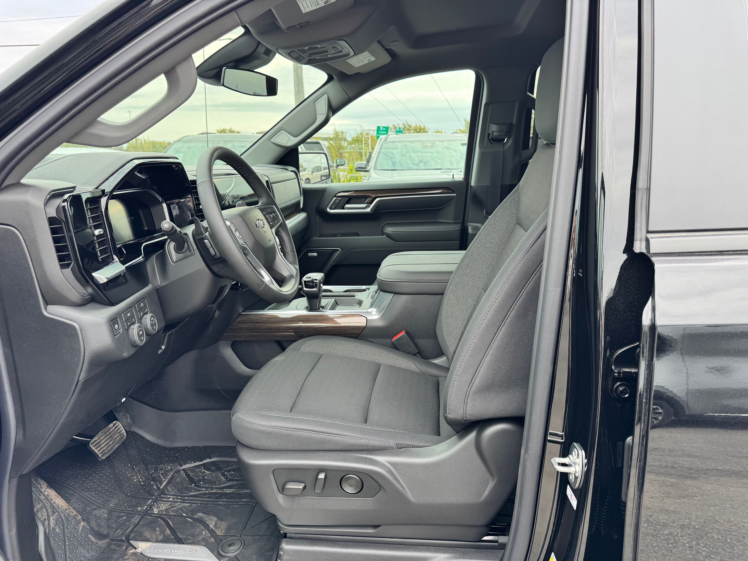 Photo Chevrolet Silverado 1500 RST 2026 #7