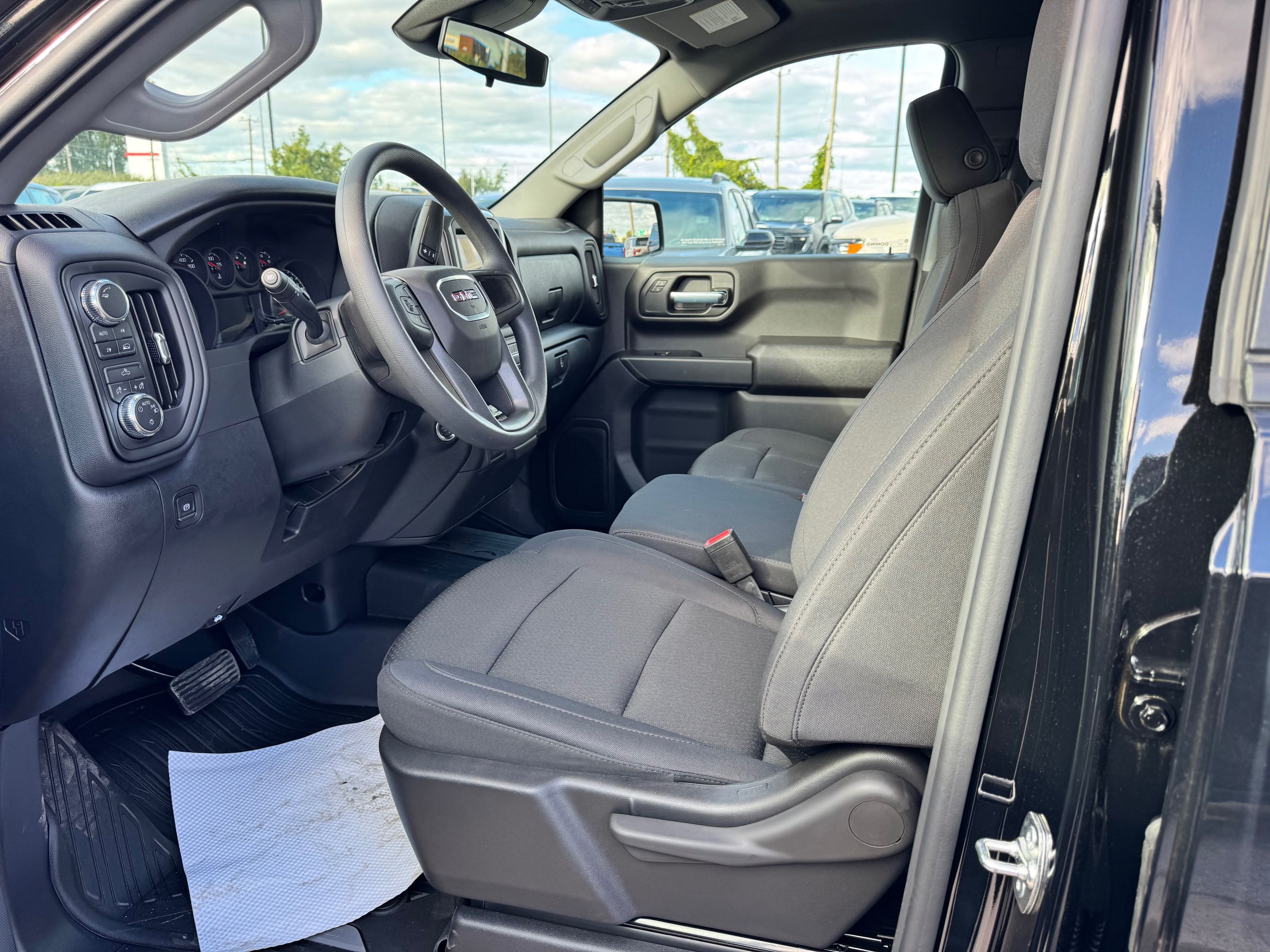 Photo GMC Sierra 1500 PRO 2026 #6