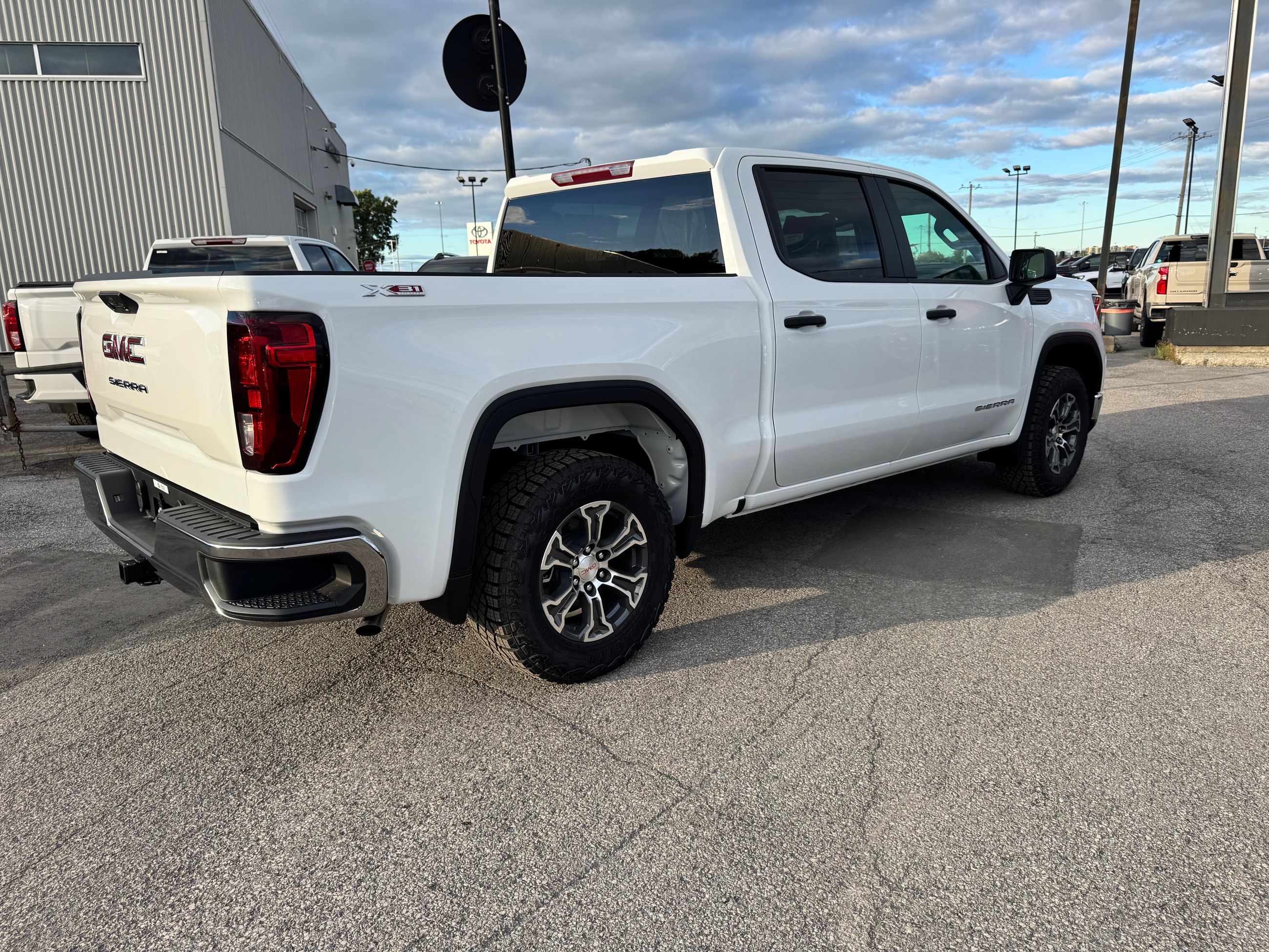 Photo 2026 GMC Sierra 1500 PRO #4