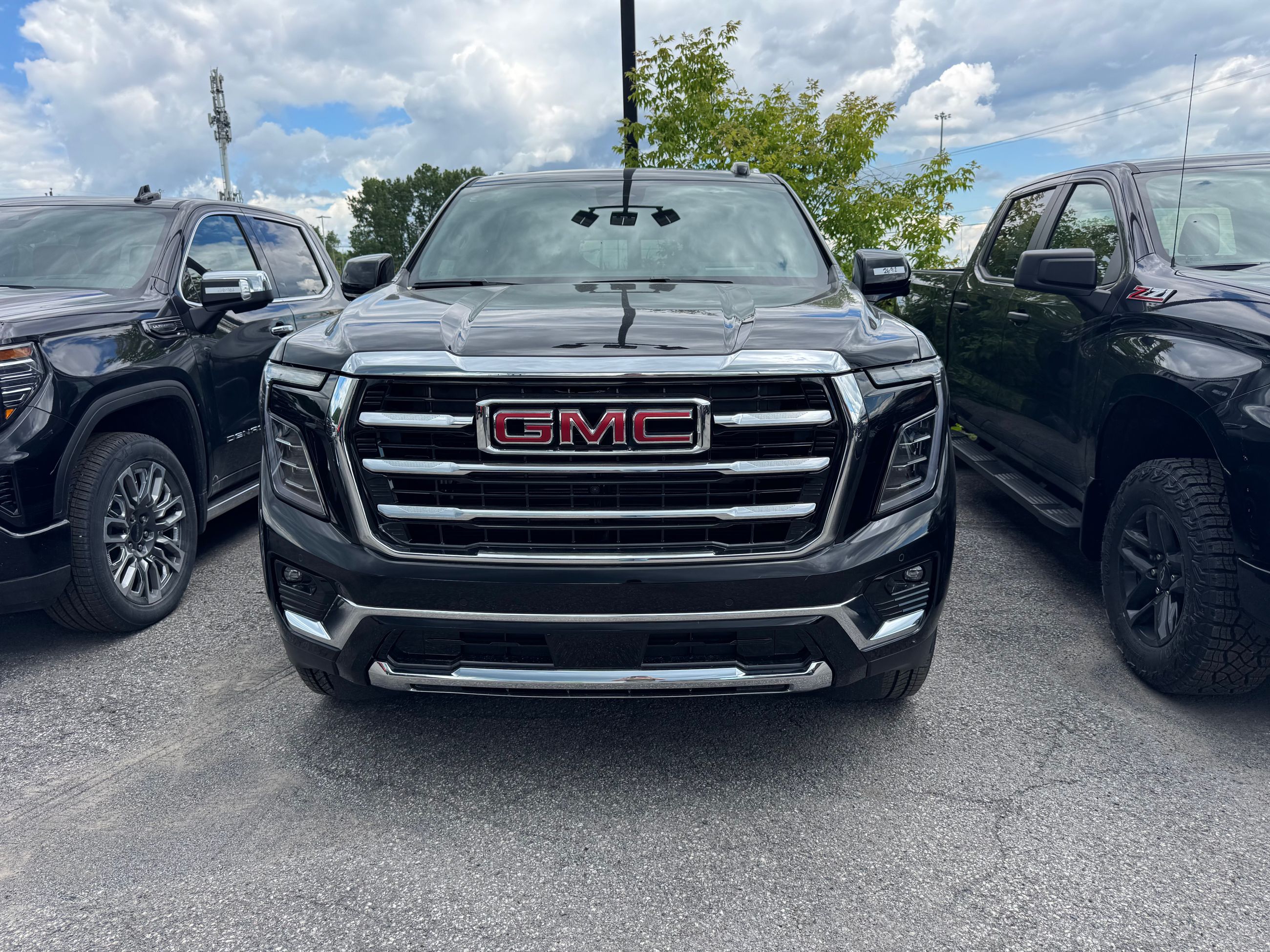 Photo GMC Yukon XL Elevation 2026 #2