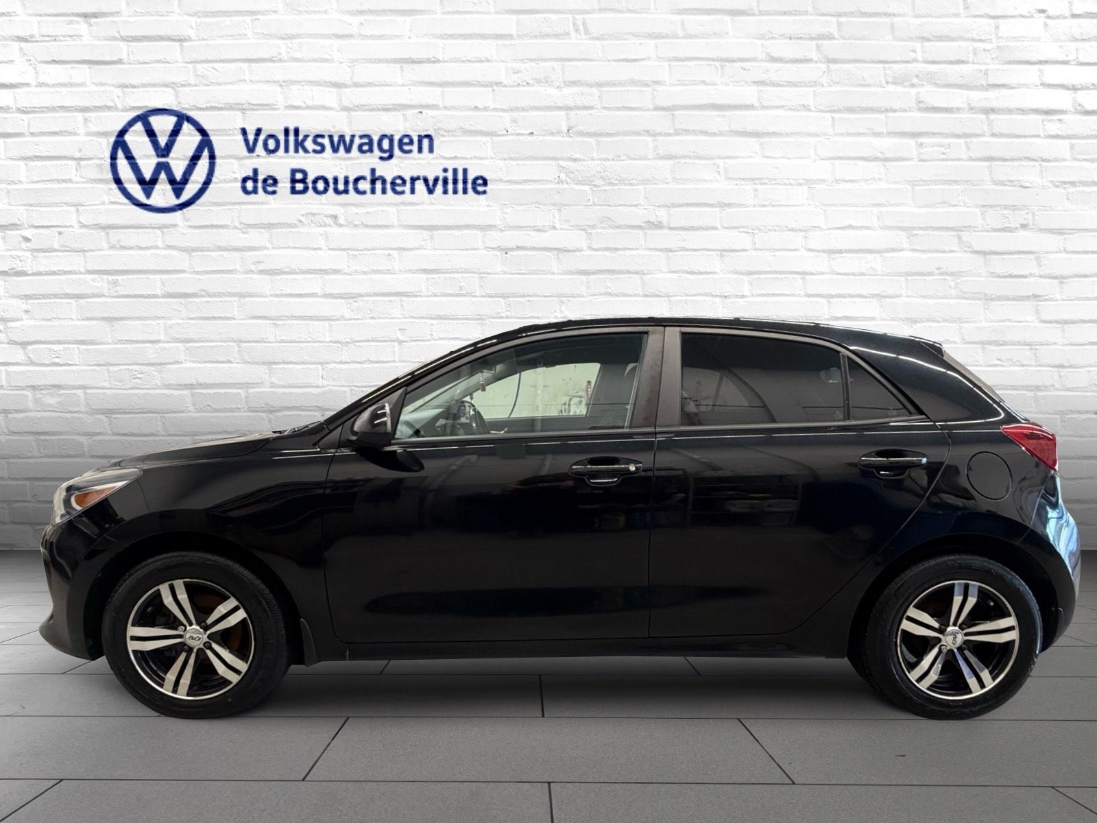 Photo 2018 Kia Rio 5-door LX + #2