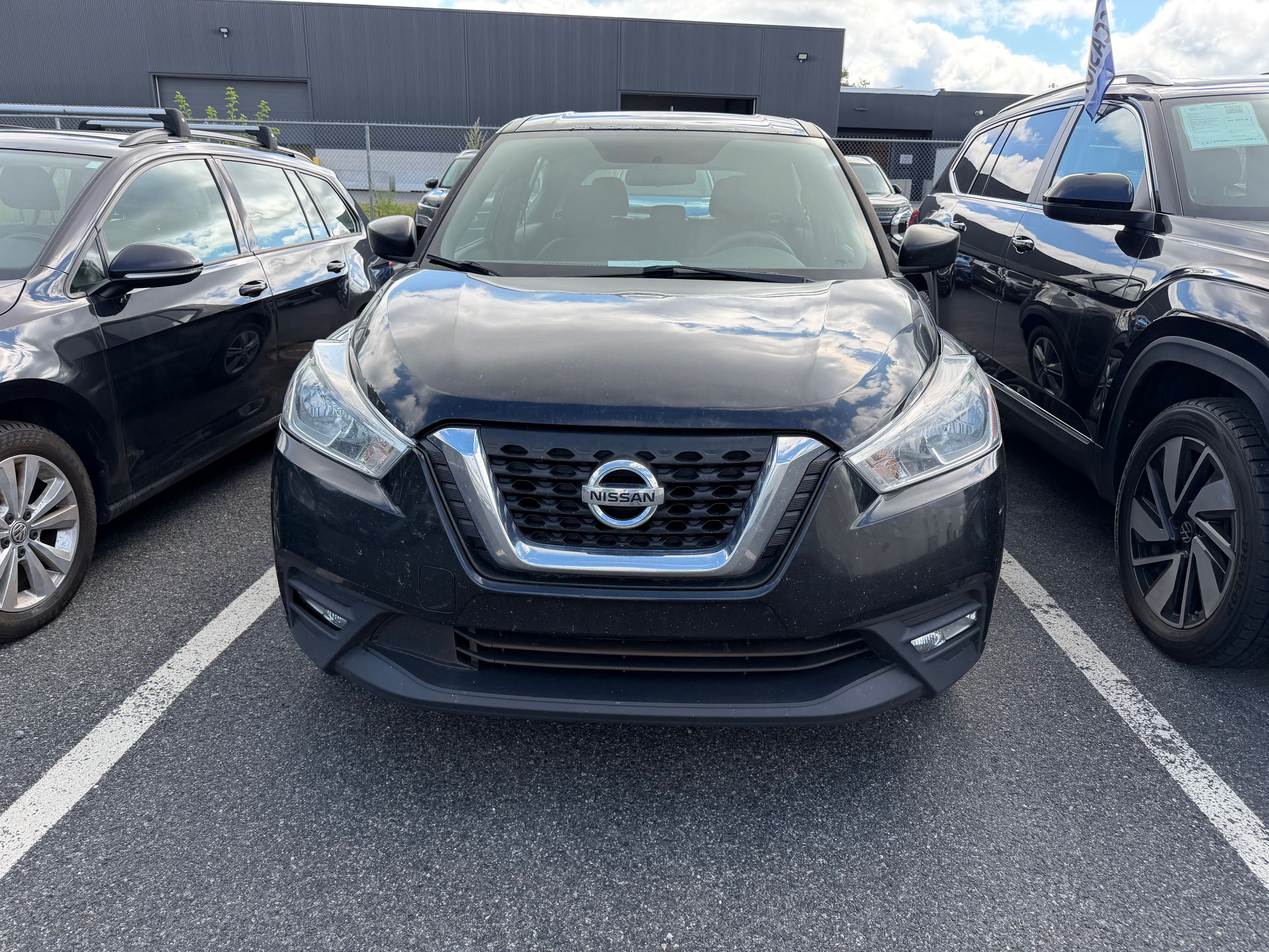 Photo 2018 Nissan Kicks S FWD #2
