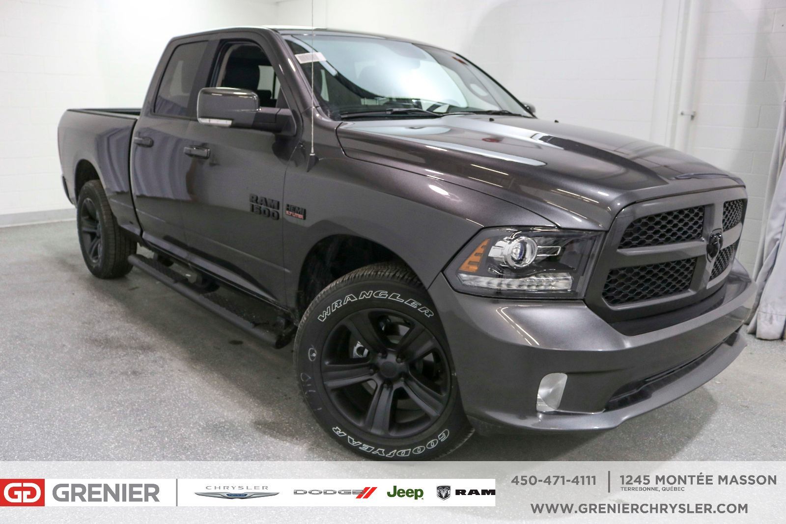 New 2017 Ram 1500 CUIR + BLUETOOTH + MARCHEPIEDS ET MAGS NOIR Grey ...