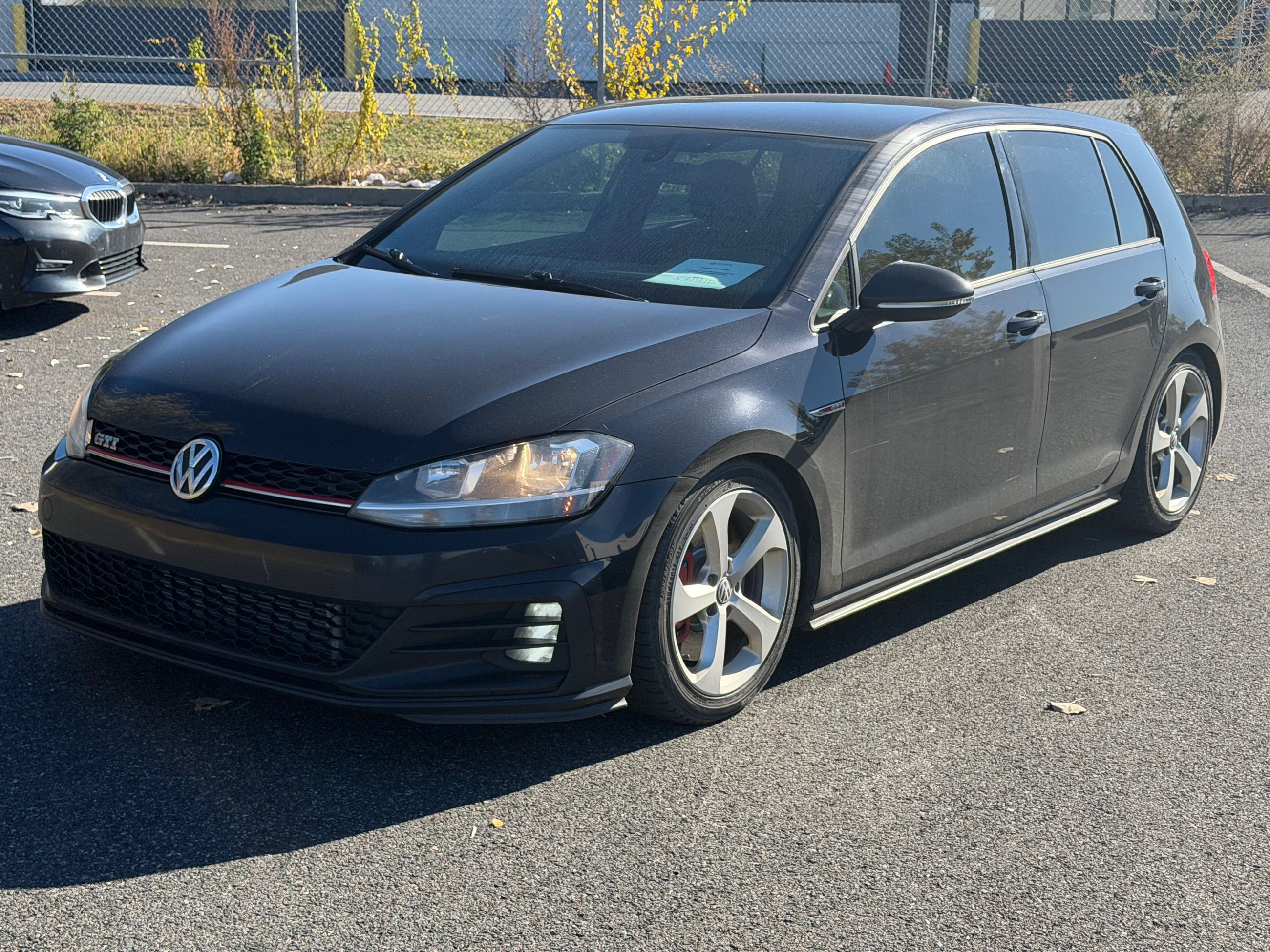 Photo Volkswagen Golf GTI 2018 #1