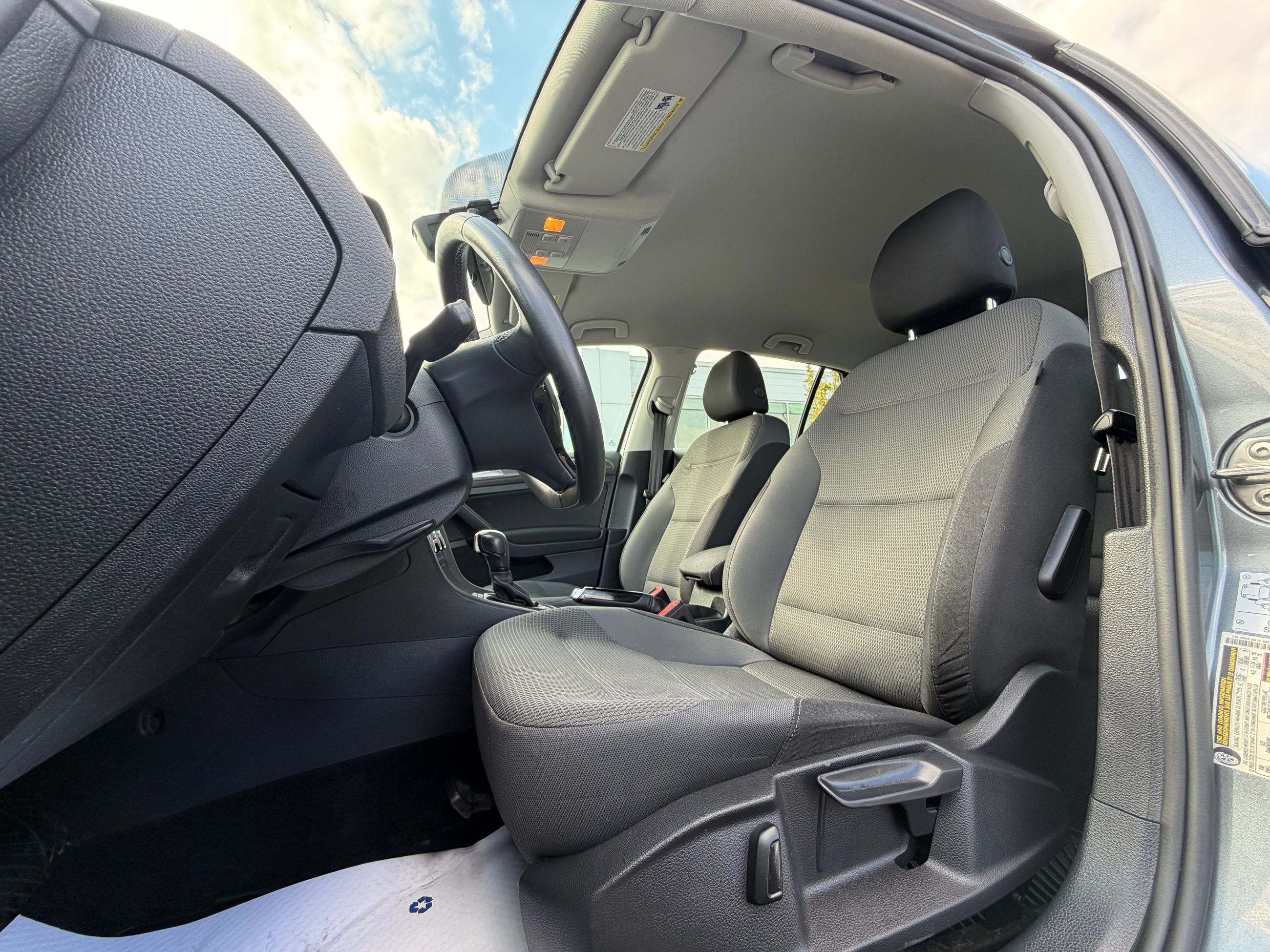 Photo 2021 Volkswagen Golf Comfortline #8