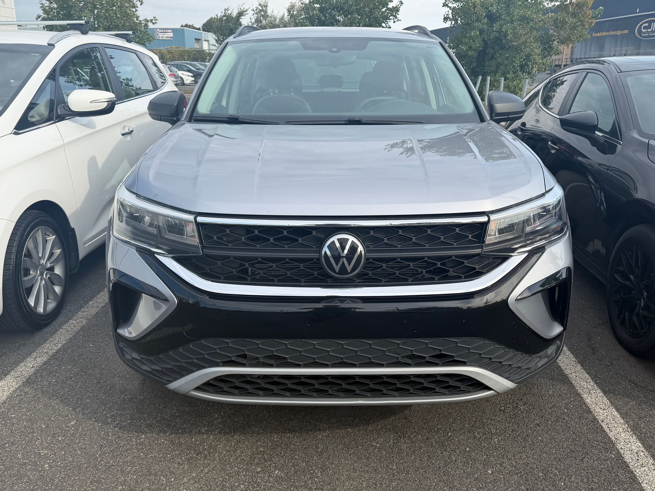 Photo 2023 Volkswagen Taos Trendline #2