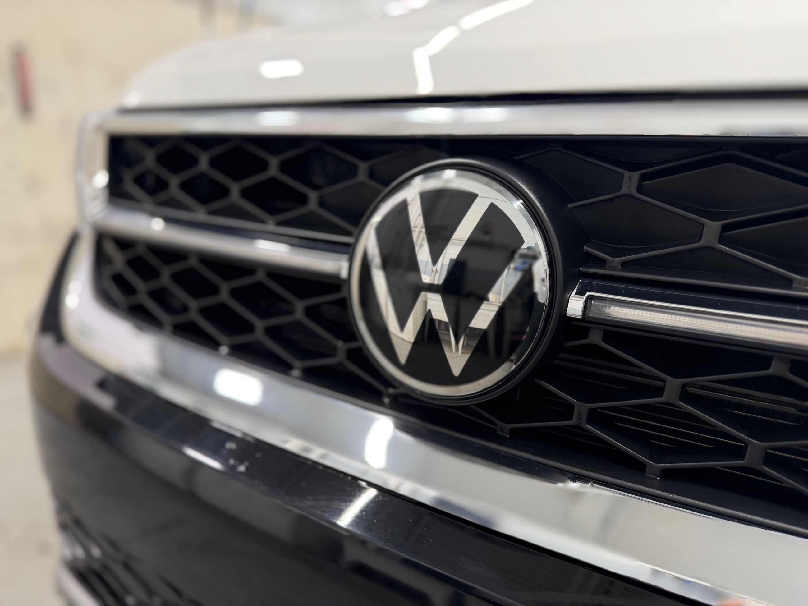 Photo 2024 Volkswagen Taos Highline #8
