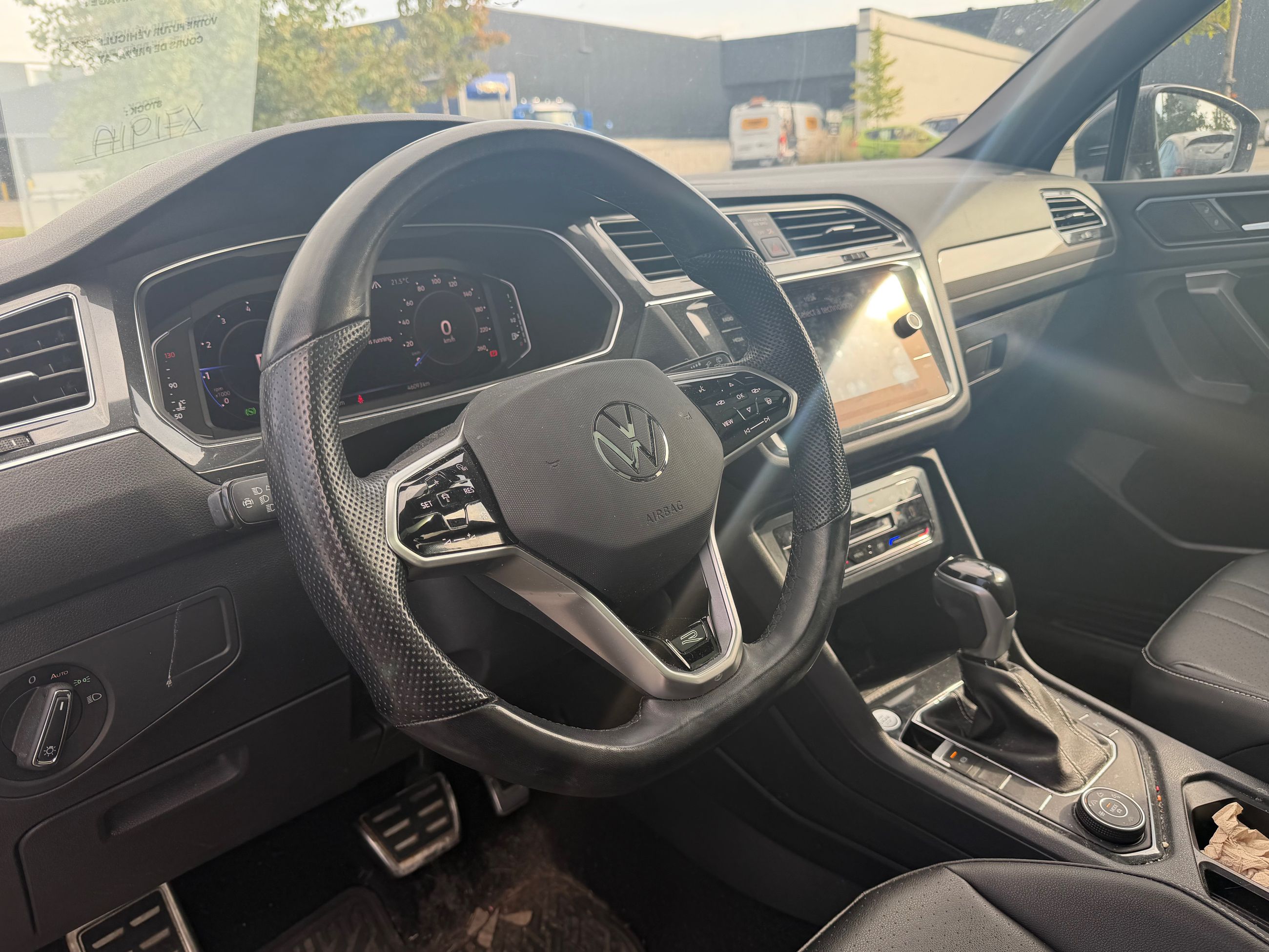 Photo 2023 Volkswagen Tiguan Comfortline R-Line Black Edition #7