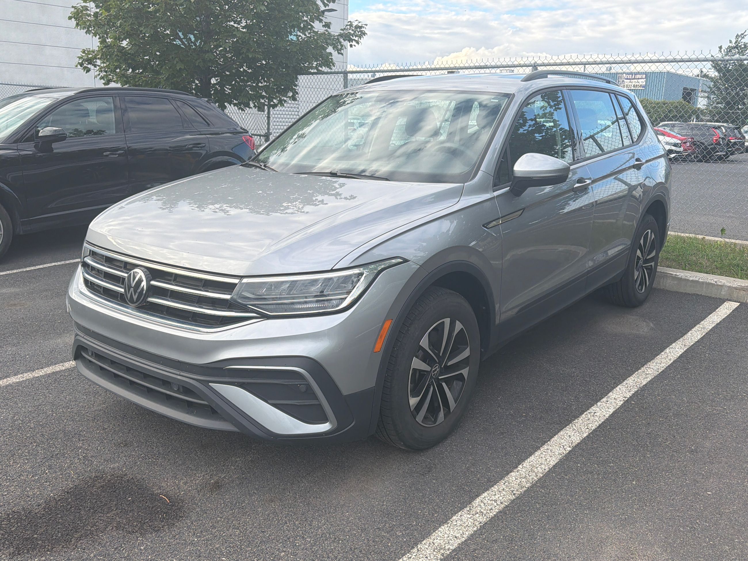 Photo 2024 Volkswagen Tiguan Trendline #1