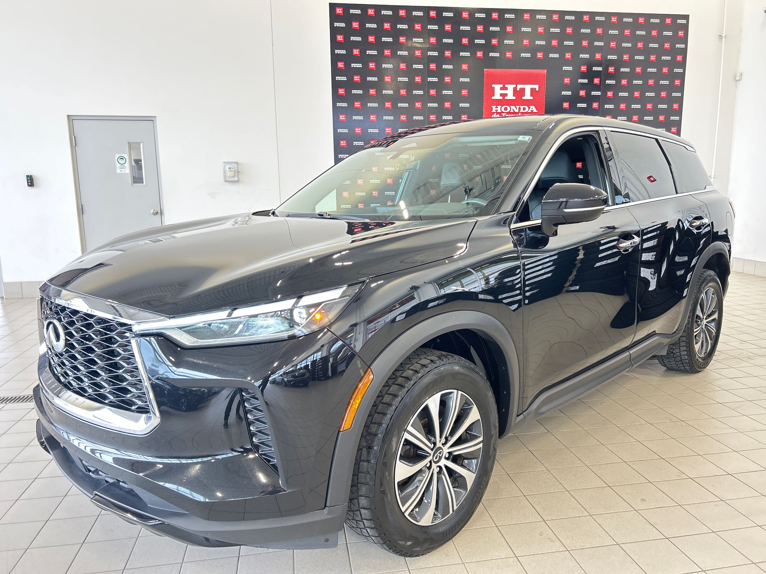 2023 Infiniti QX60 PURE