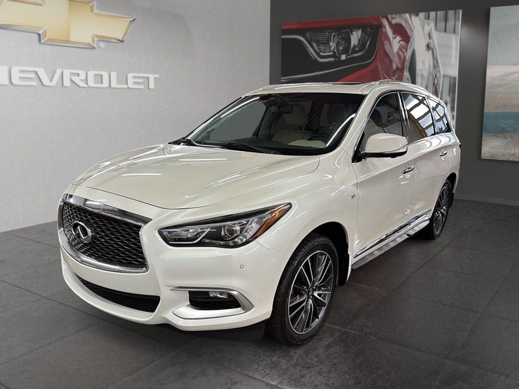 2016 Infiniti QX60 |VOLANT CHAUFFANT EN CUIR| |
HAYON ÉLECTRIQUE|