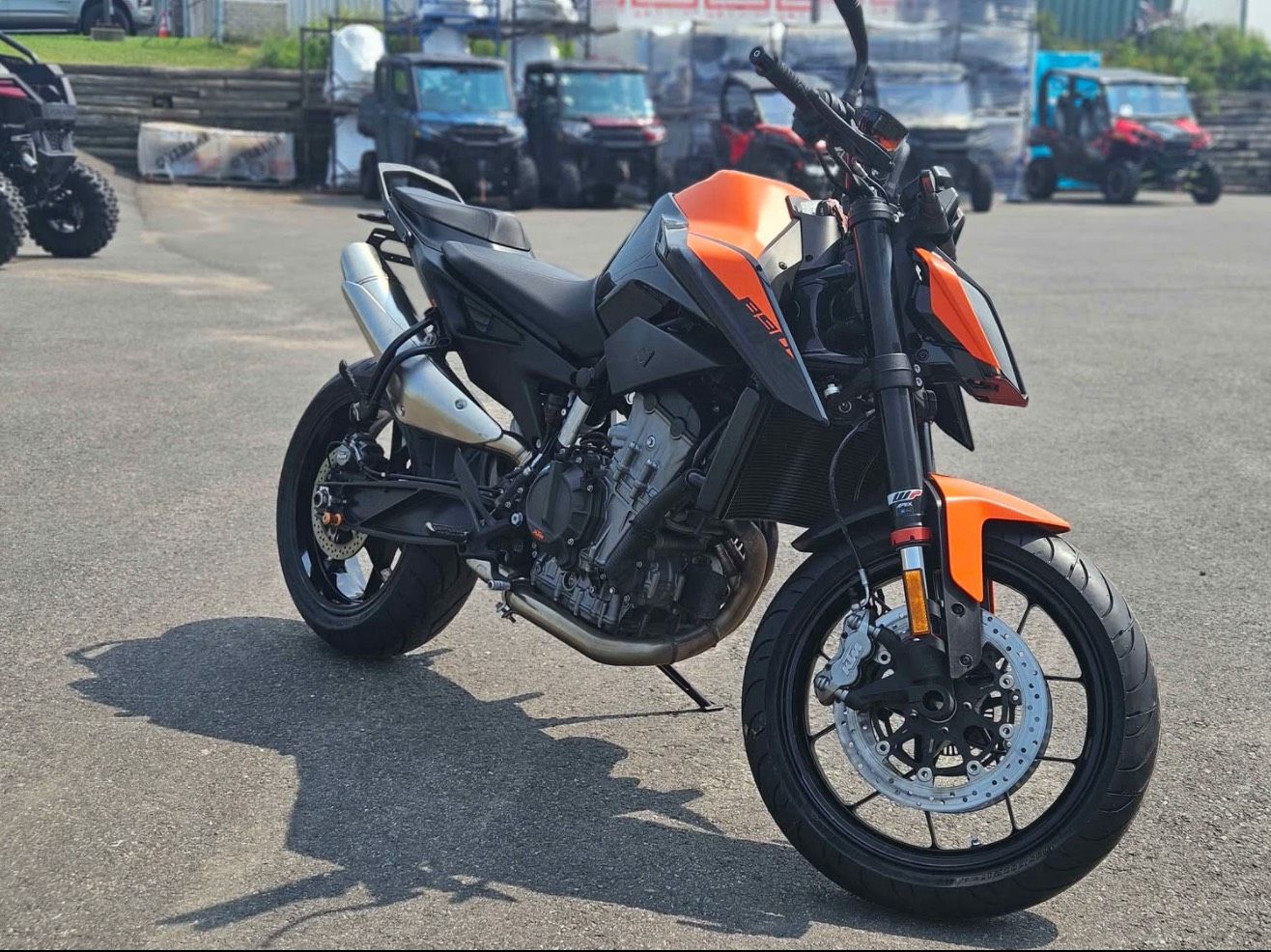KTM DUKE  890  2022