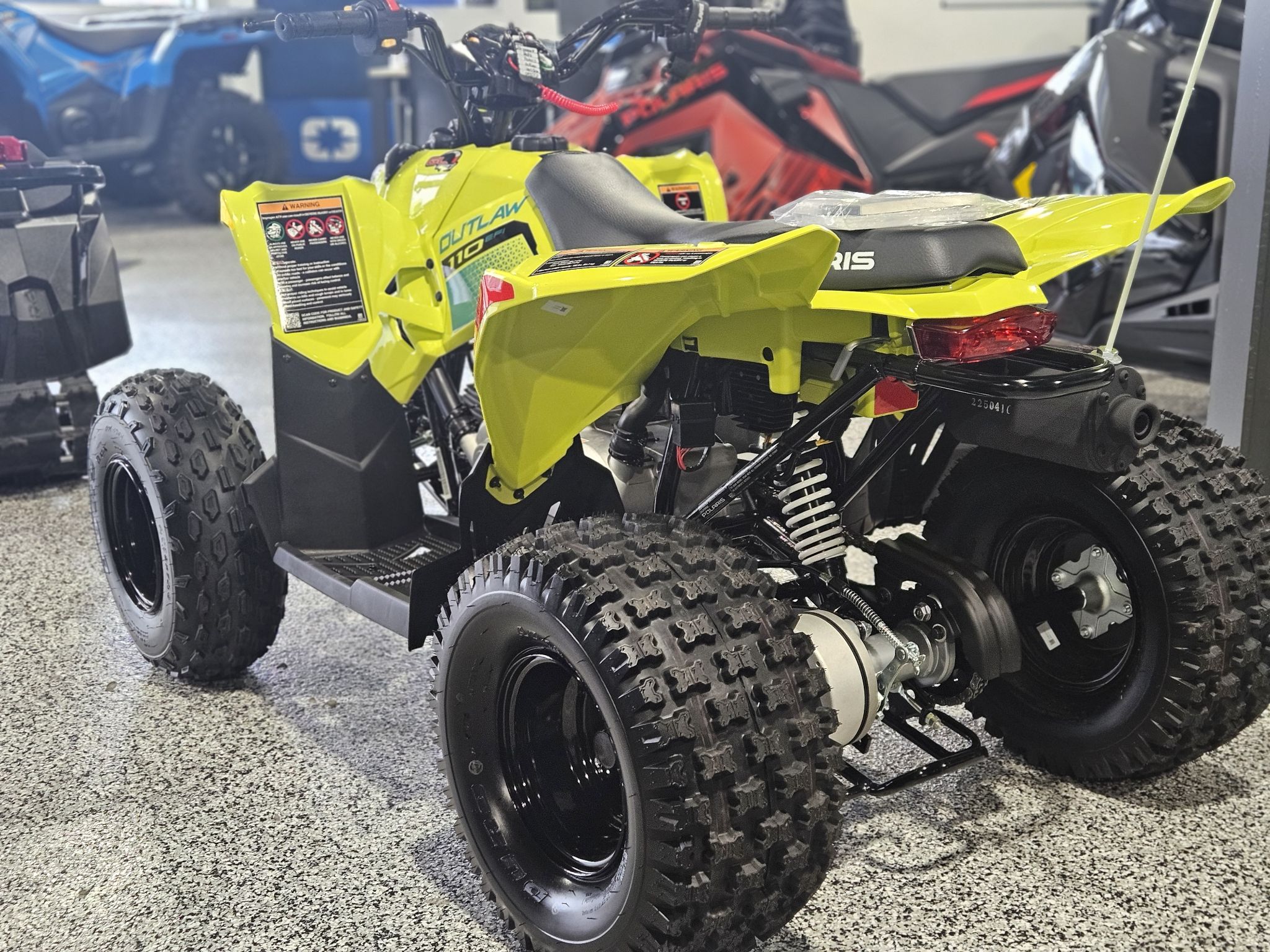Polaris Outlaw 110 EFI  2026