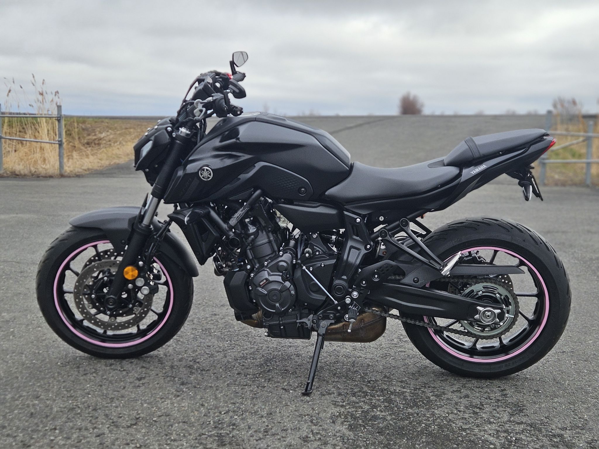 Yamaha MT-07  0