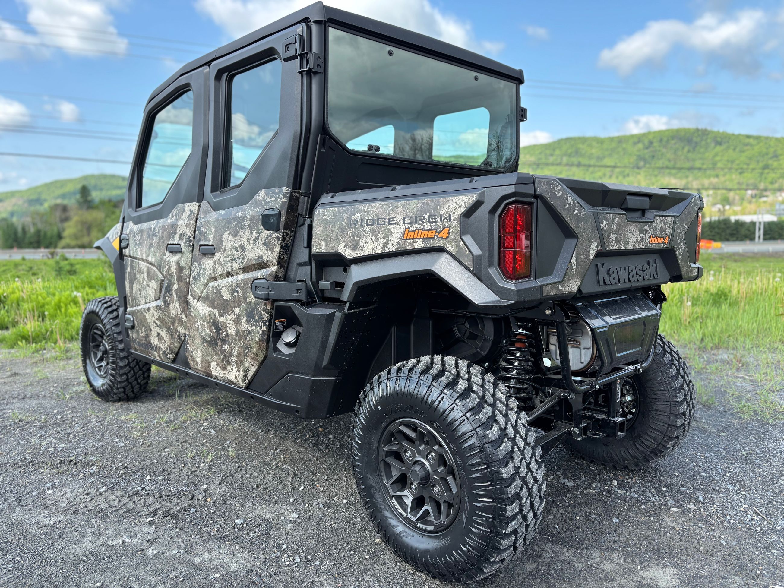 2025 Kawasaki RIDGE CREW HVAC CAMO 30 INCHES TIRES! 4 CYLINDERS!