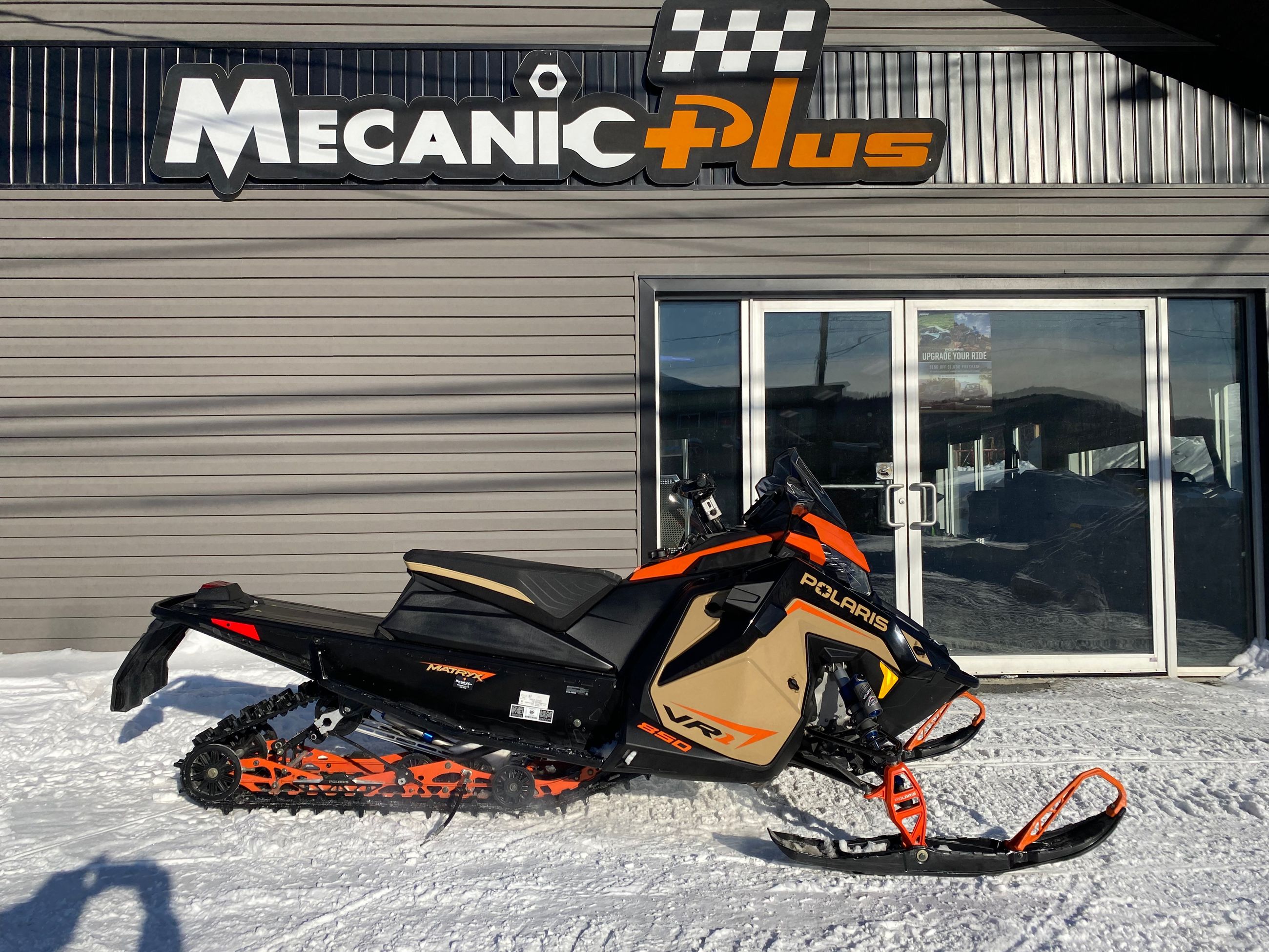 Mecanic Plus in Edmundston | 2022 850 INDY VR1 137 7S DISPLAY, 1.5