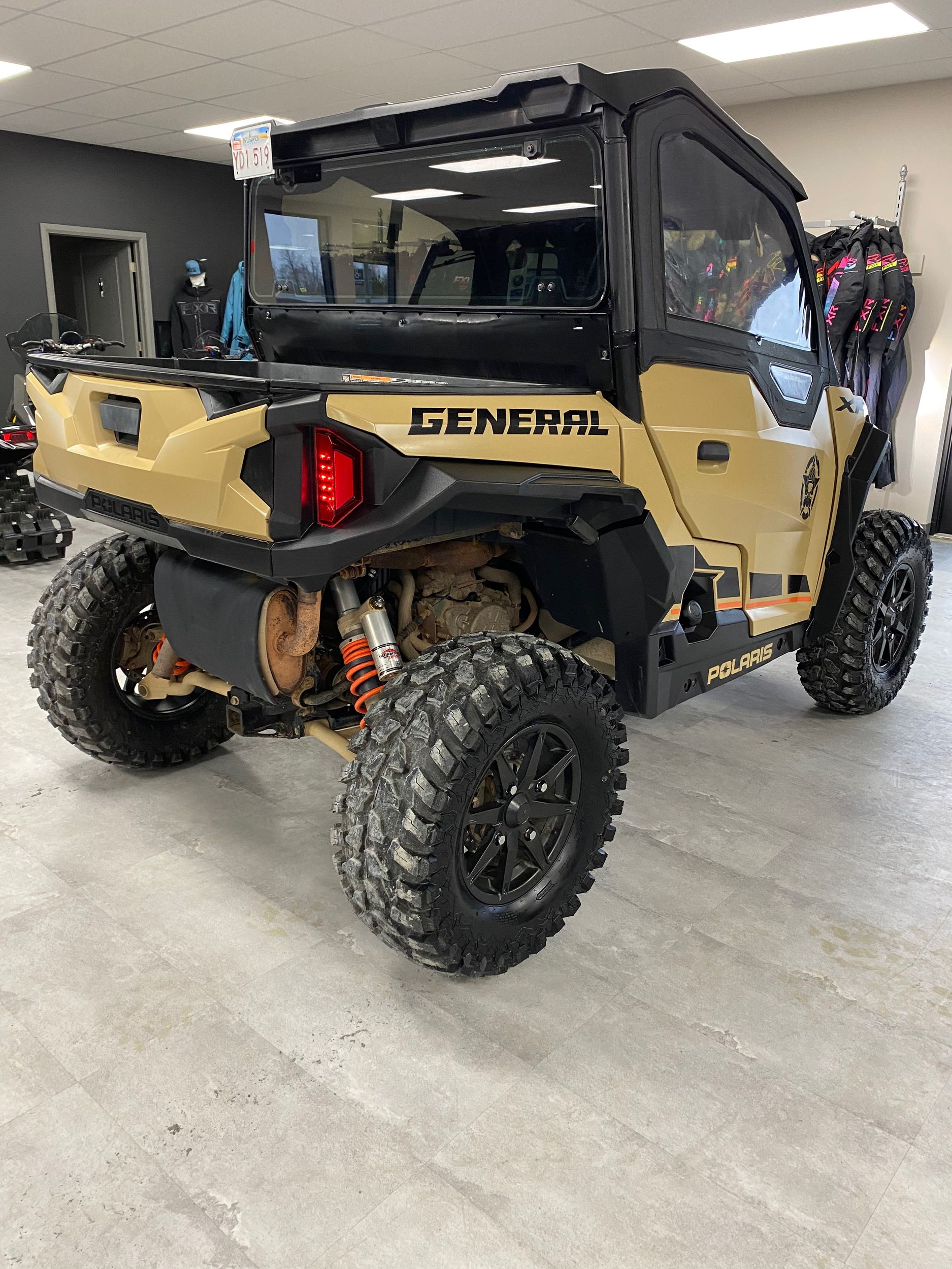 Polaris GENERAL XP1000 DELUXE RIDE COMMAND GPS FULL CAB HEATER WIPER SOUND SYSTEM WINCH NEW TIRES  2021