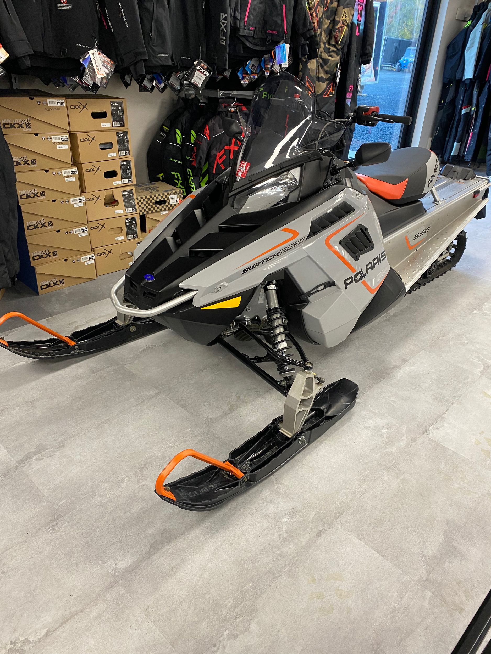 Polaris SWITCHBACK SPORT 550 144, ELECTRIC START, 1.35 TRACK 2023