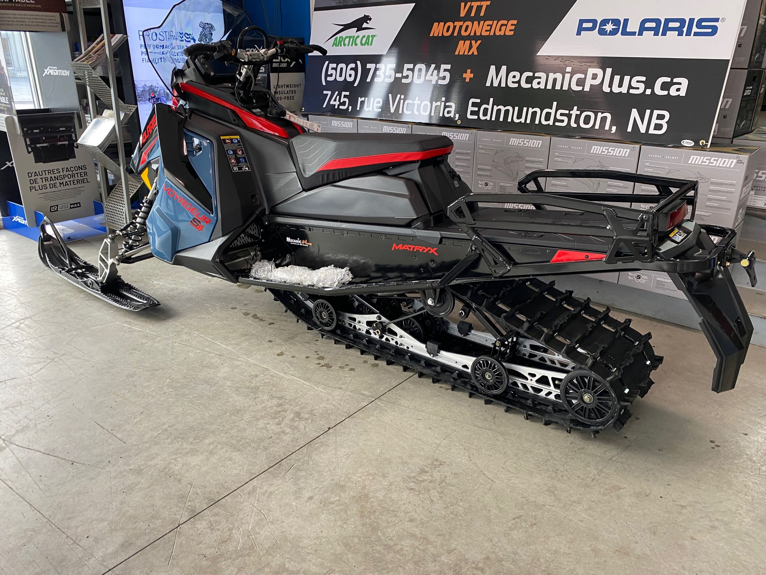 2024 Polaris VOYAGEUR S4 1000 146 4 STROKES 7S DISPLAY 1.35 TRACK