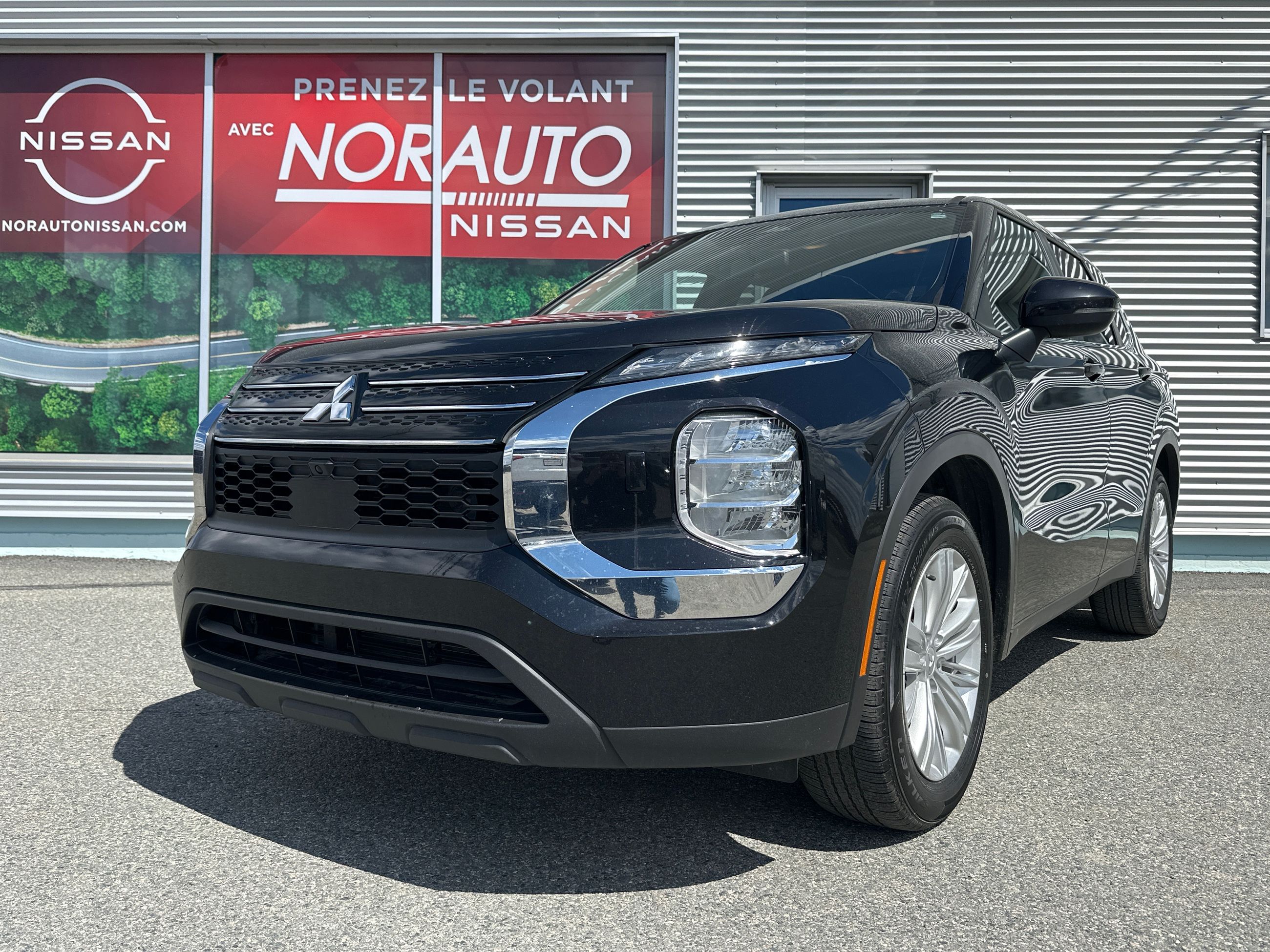 2024 Mitsubishi Outlander ES S-AWC