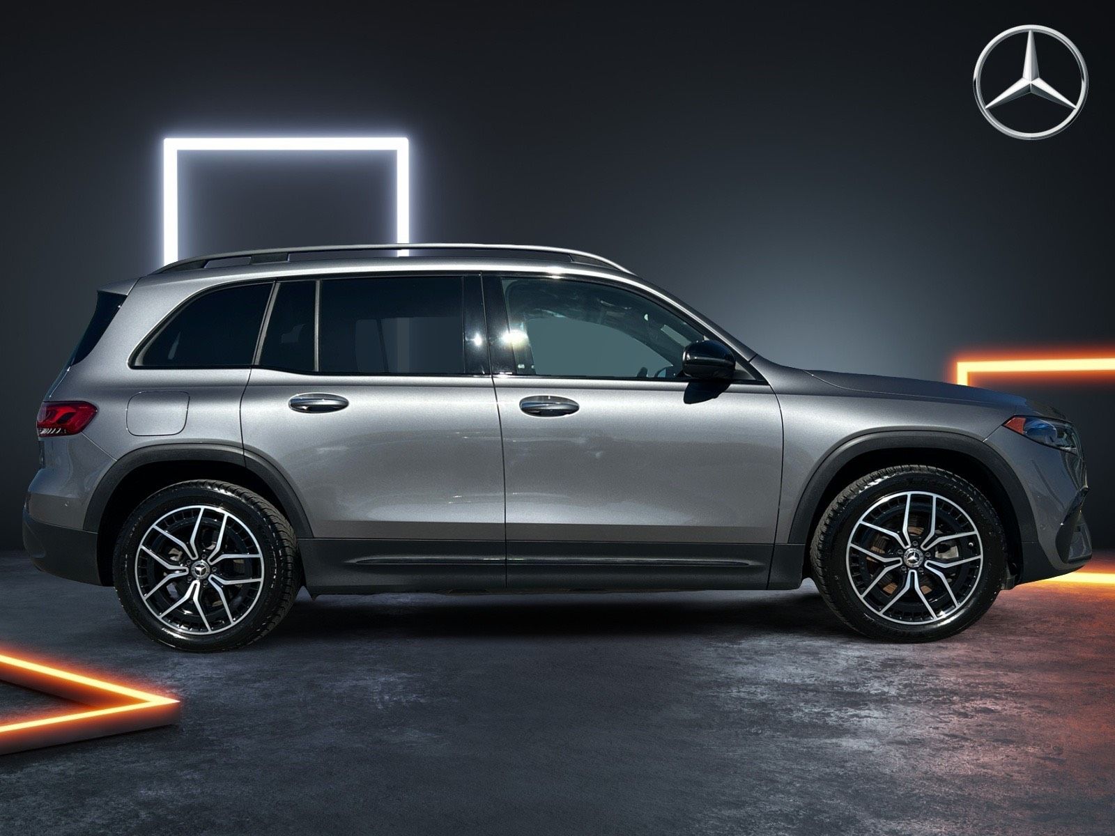 Mercedes-Benz EQB350 4MATIC SUV 2023